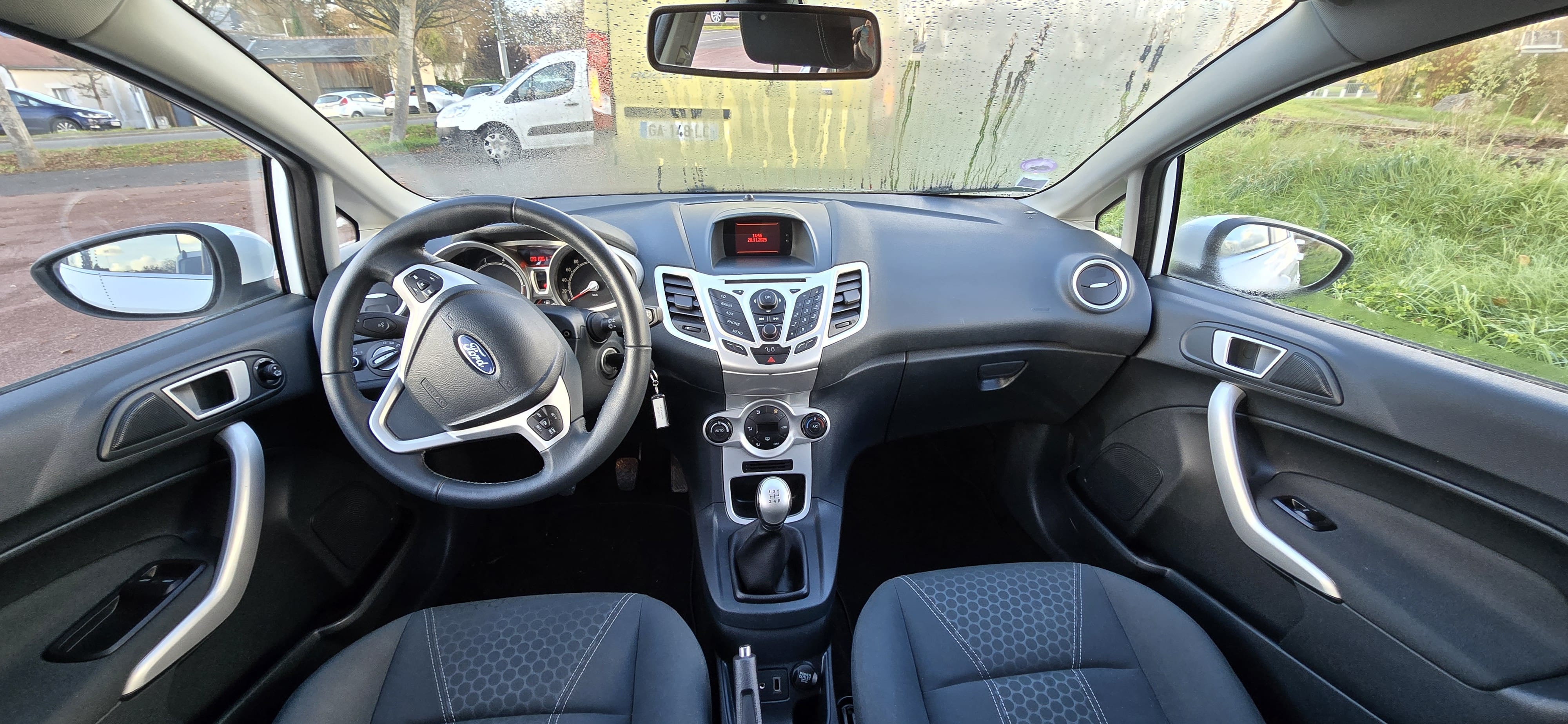 Ford Fiesta avec Entrée audio / iPod