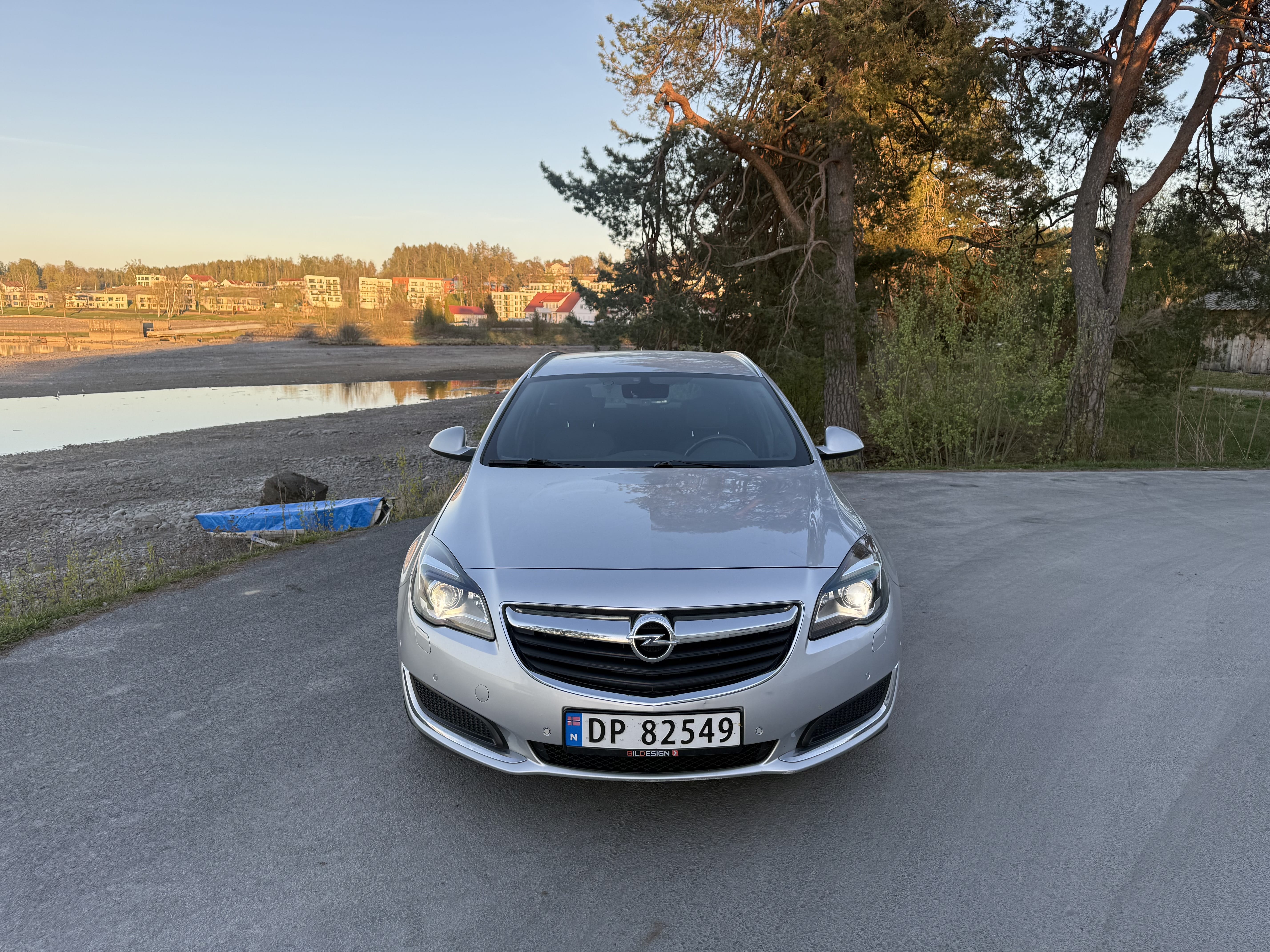 Opel Insignia Tourer with GPS