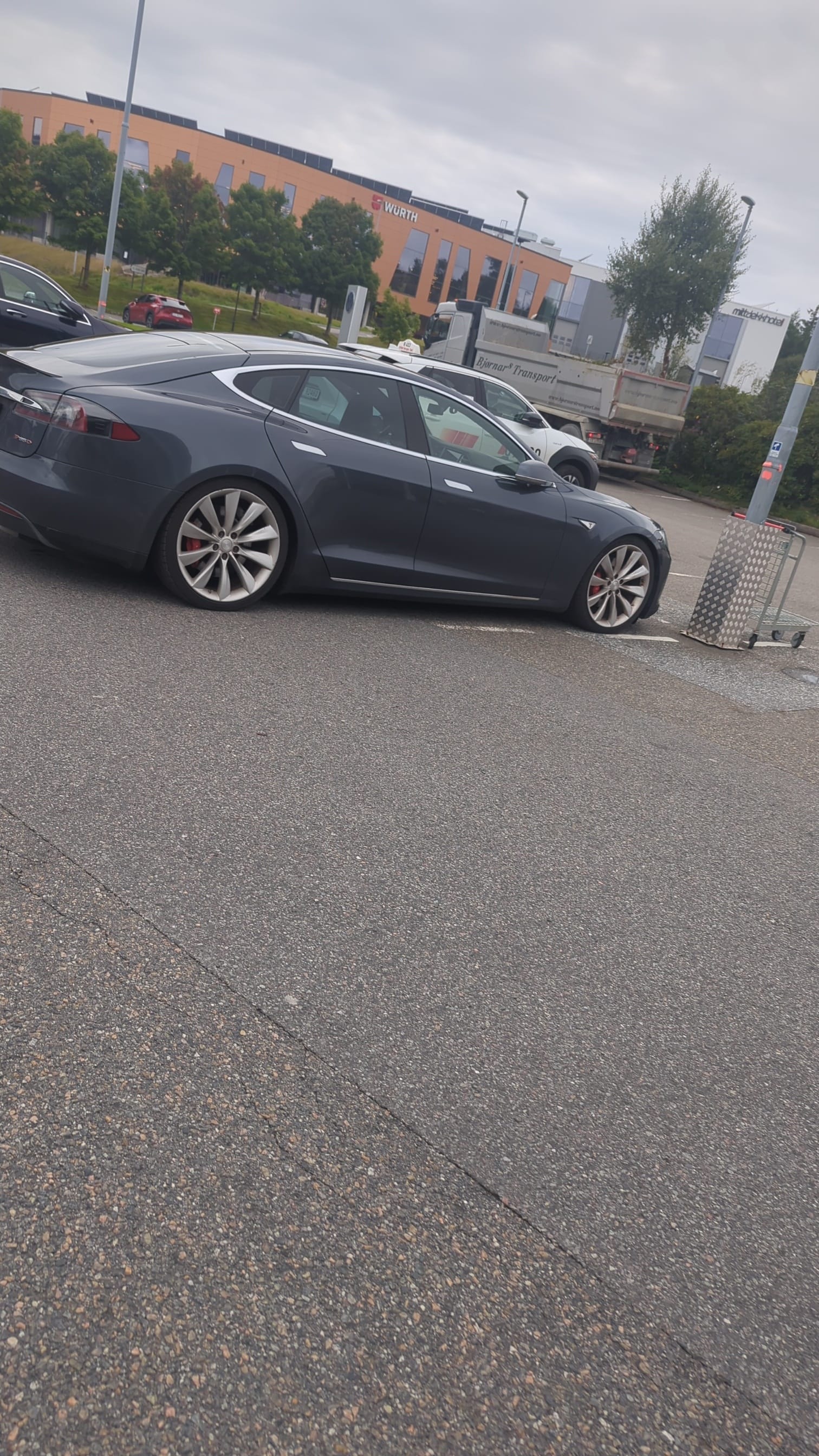 Tesla Model S P85D med GPS