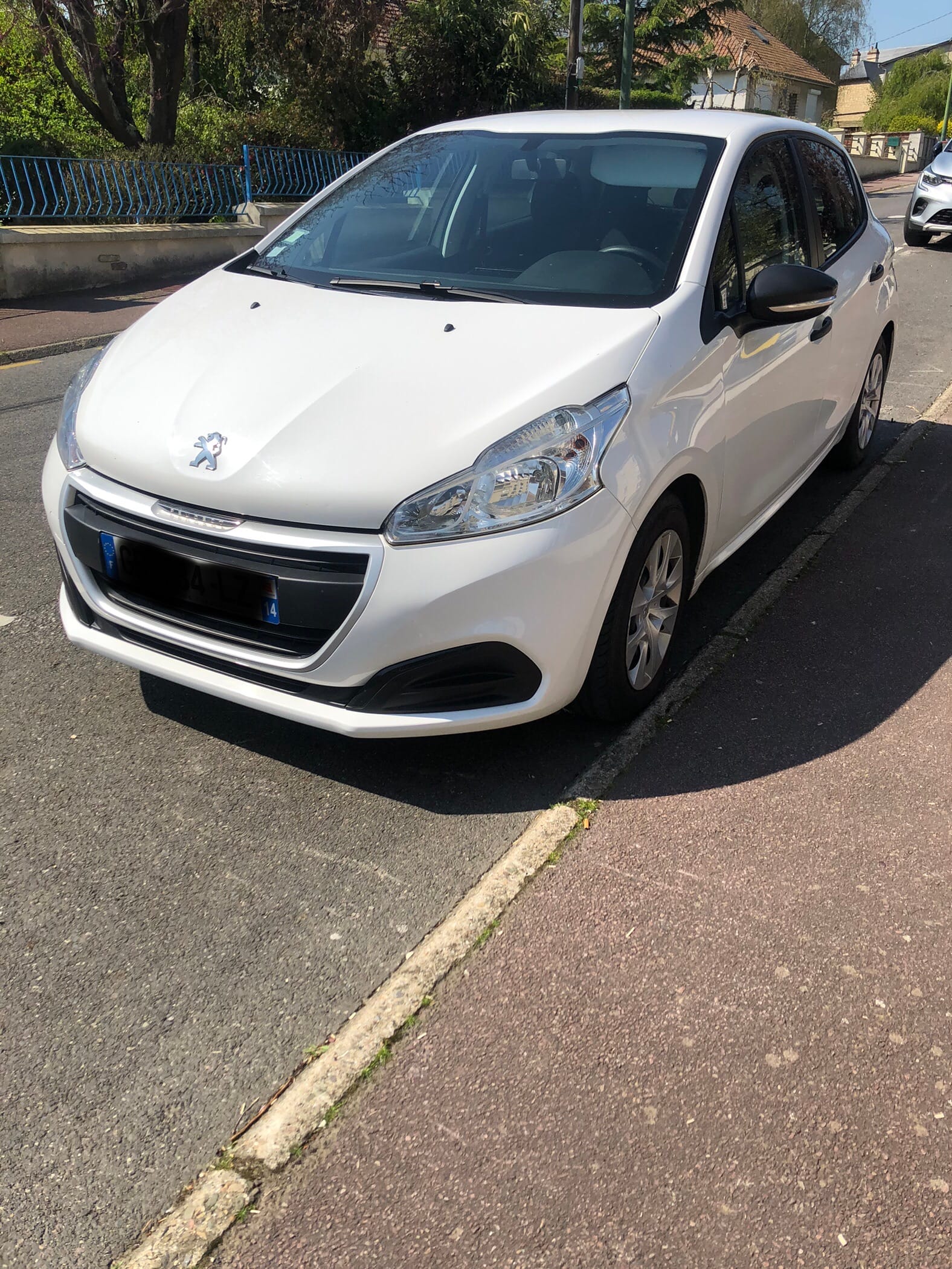 Peugeot 208, 2016, Essence 95