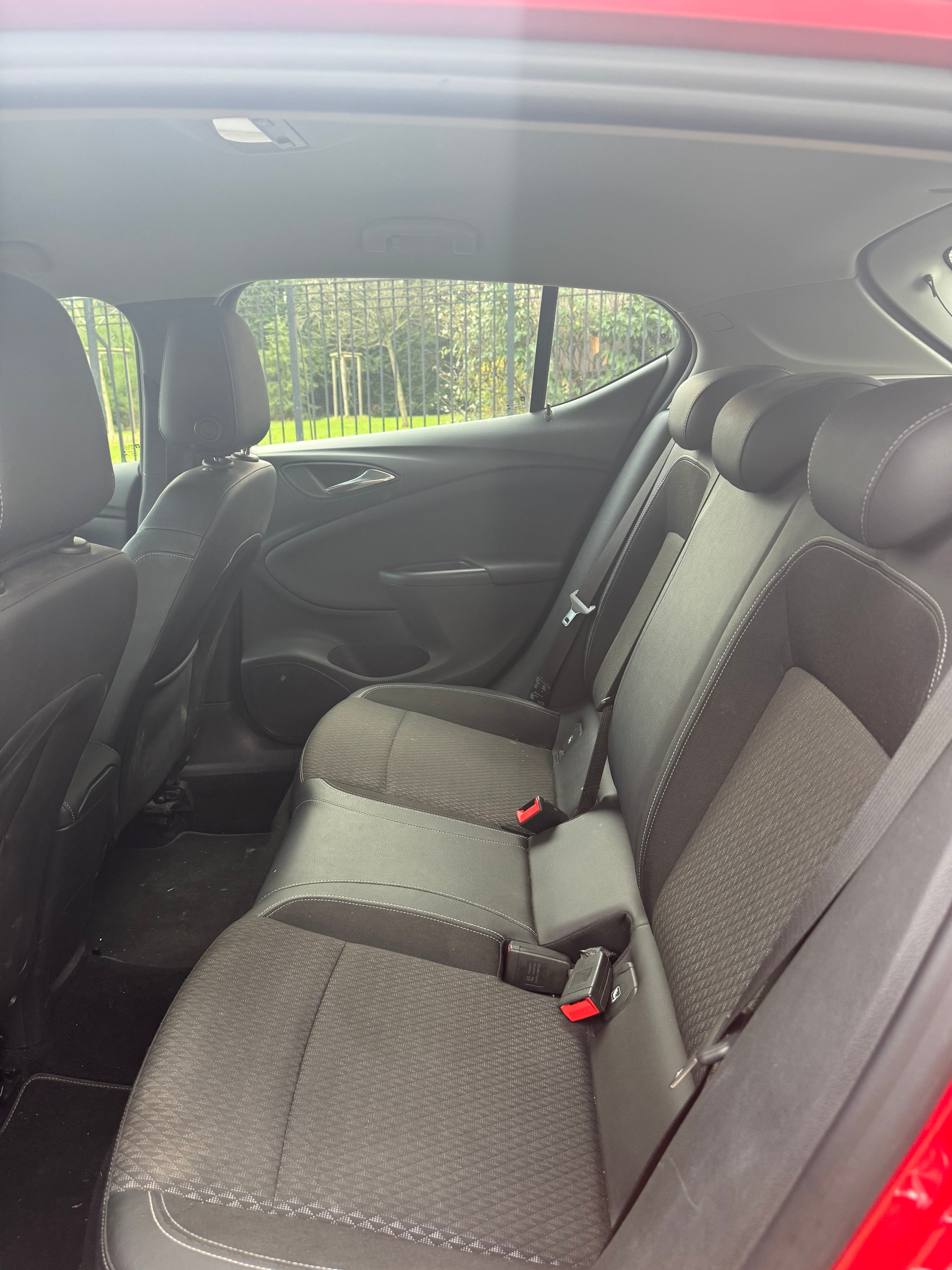 Opel Astra 1.0 avec Audio Bluetooth