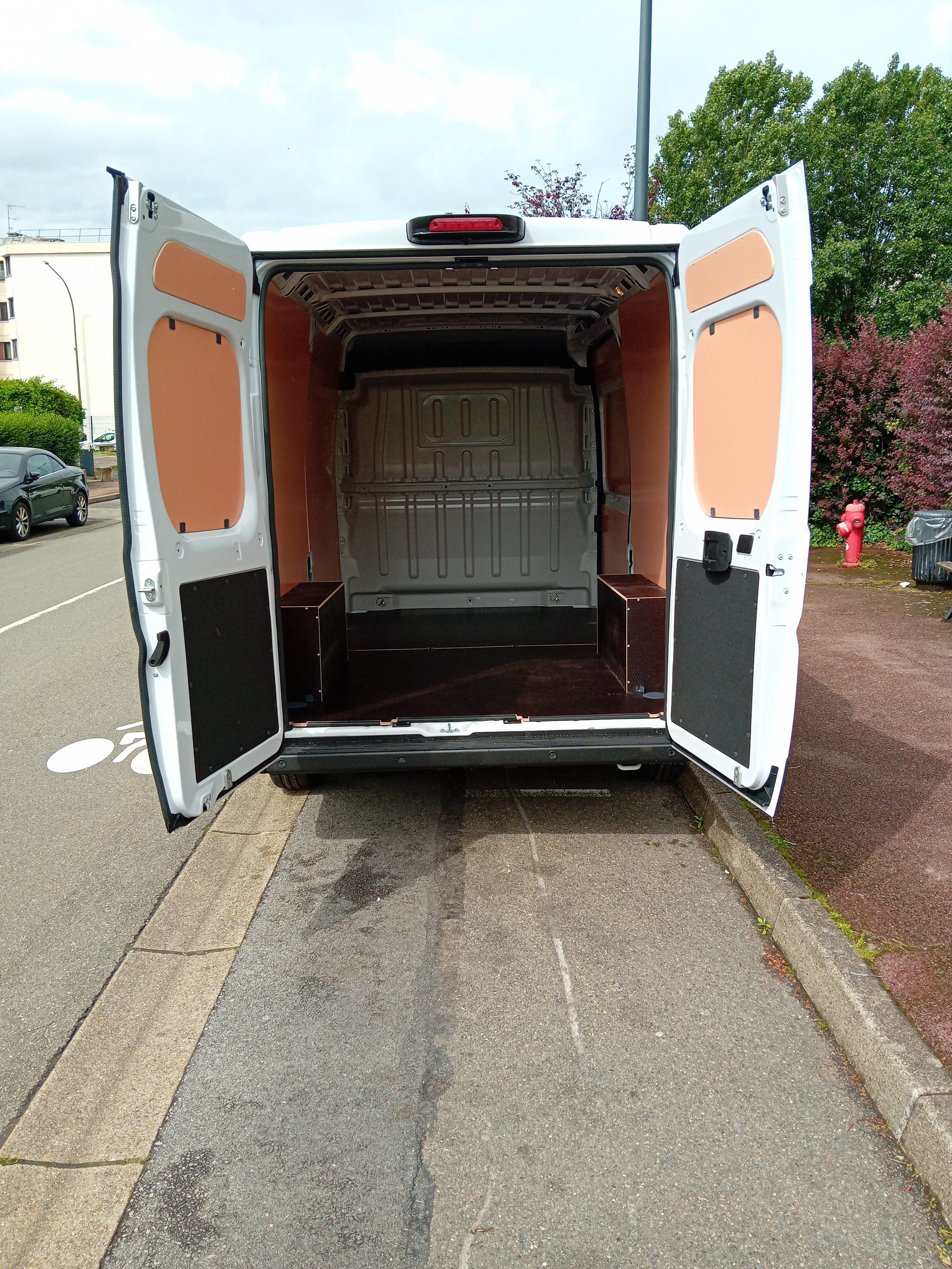 Peugeot Boxer avec Climatisation