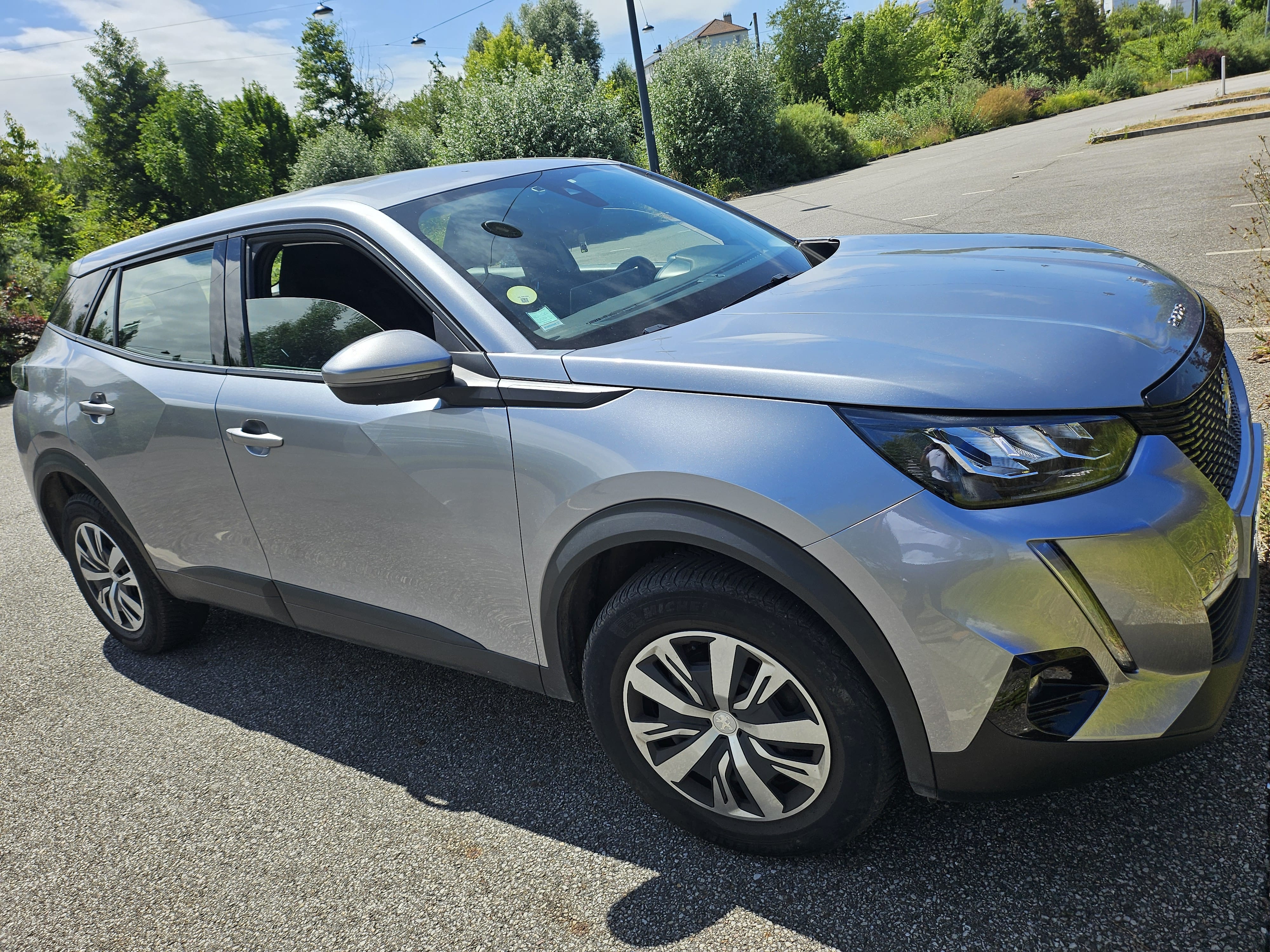 Peugeot 2008 avec GPS