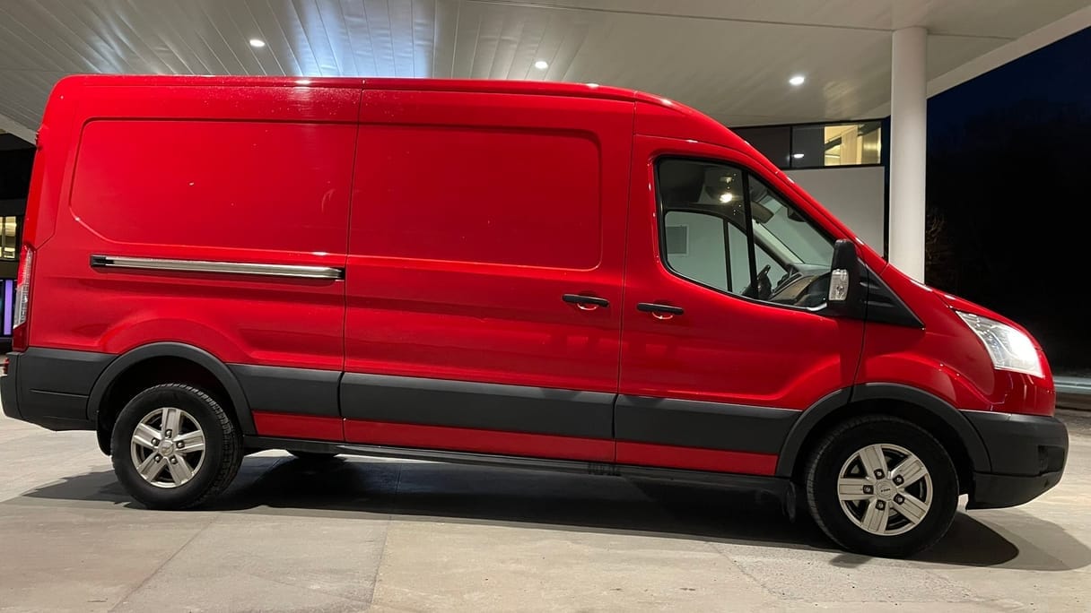 Ford Transit Cargo Van med Aircondition