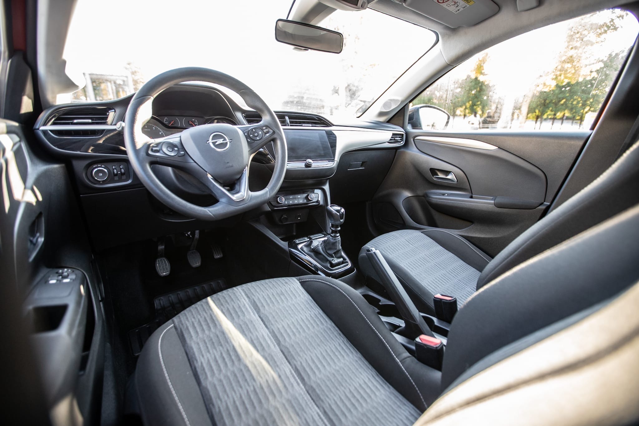 Opel Corsa Moteur essence avec GPS