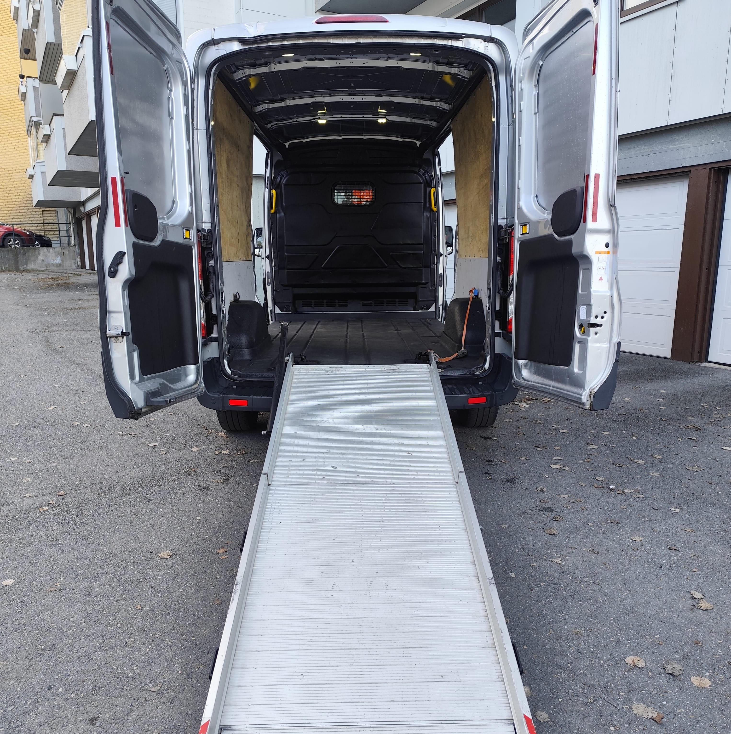Ford Transit Varebil med Cruisekontroll