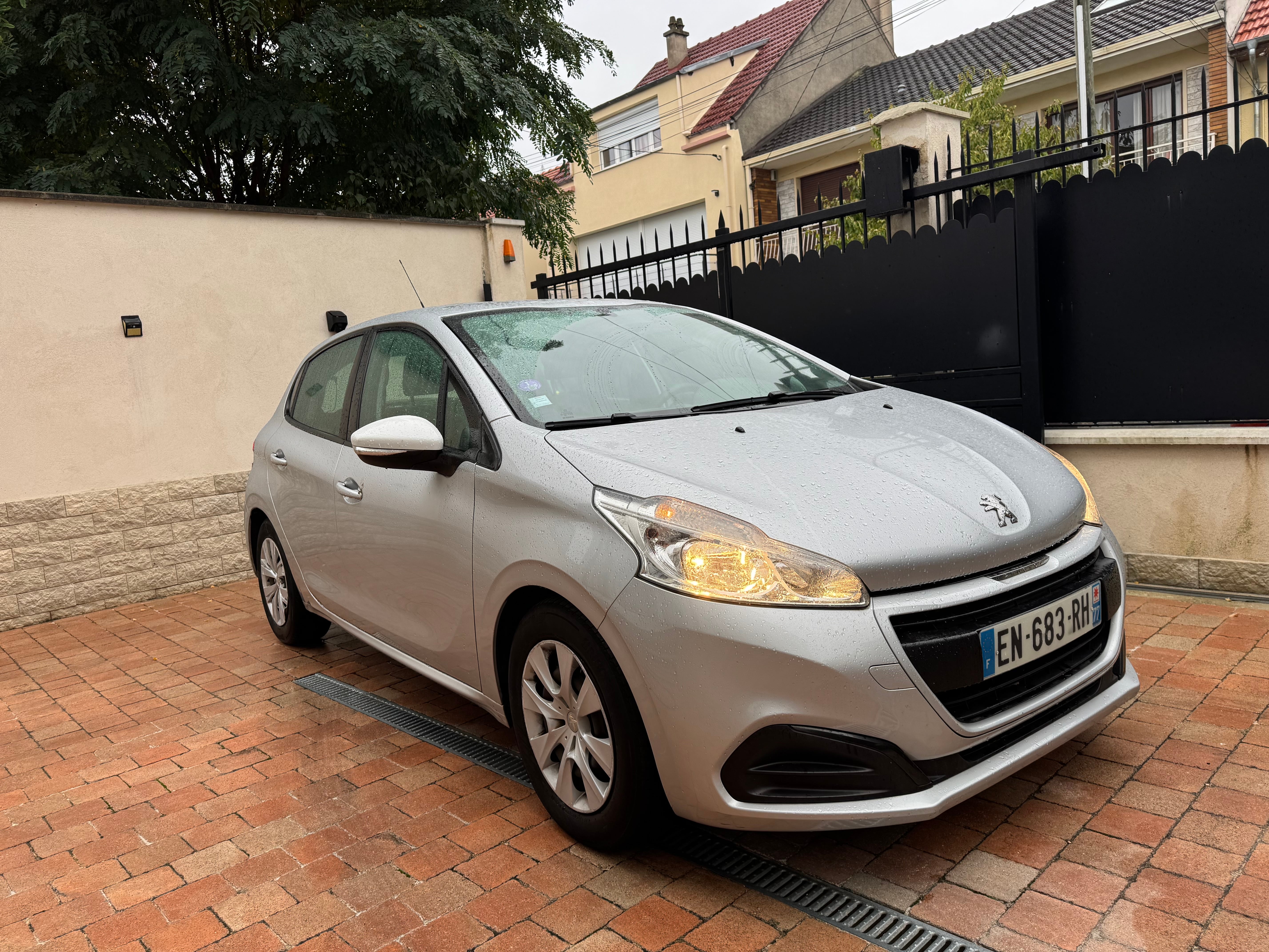 Peugeot 208, 2017, Essence 95