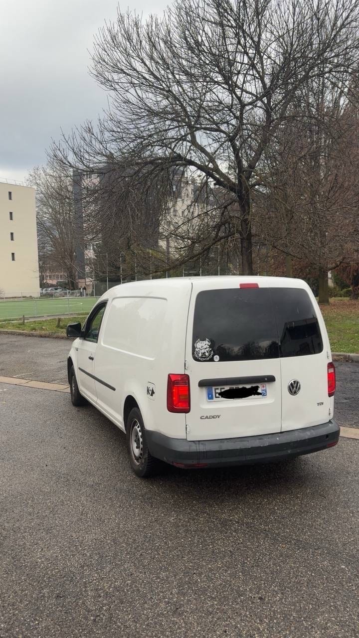 Volkswagen Caddy Maxi avec GPS