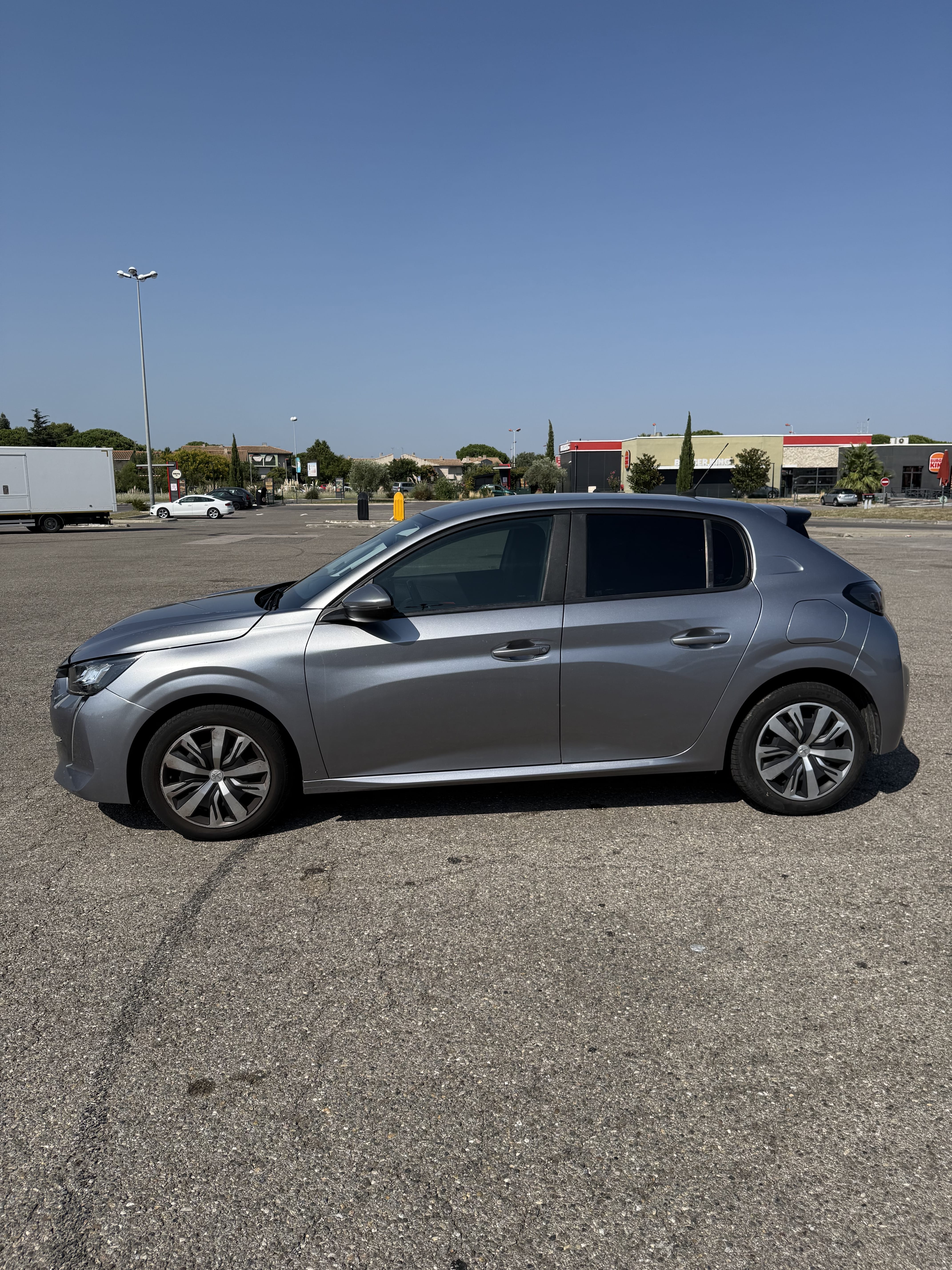 Peugeot 208 avec Climatisation