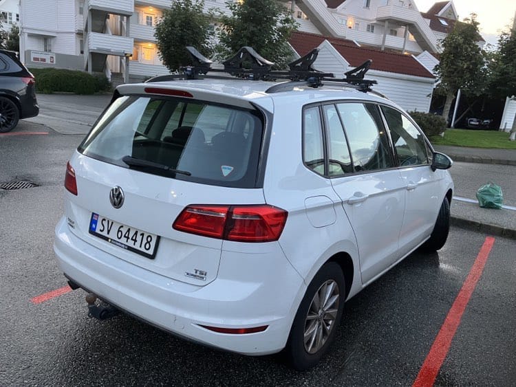 Volkswagen Golf Sportsvan with Hitch