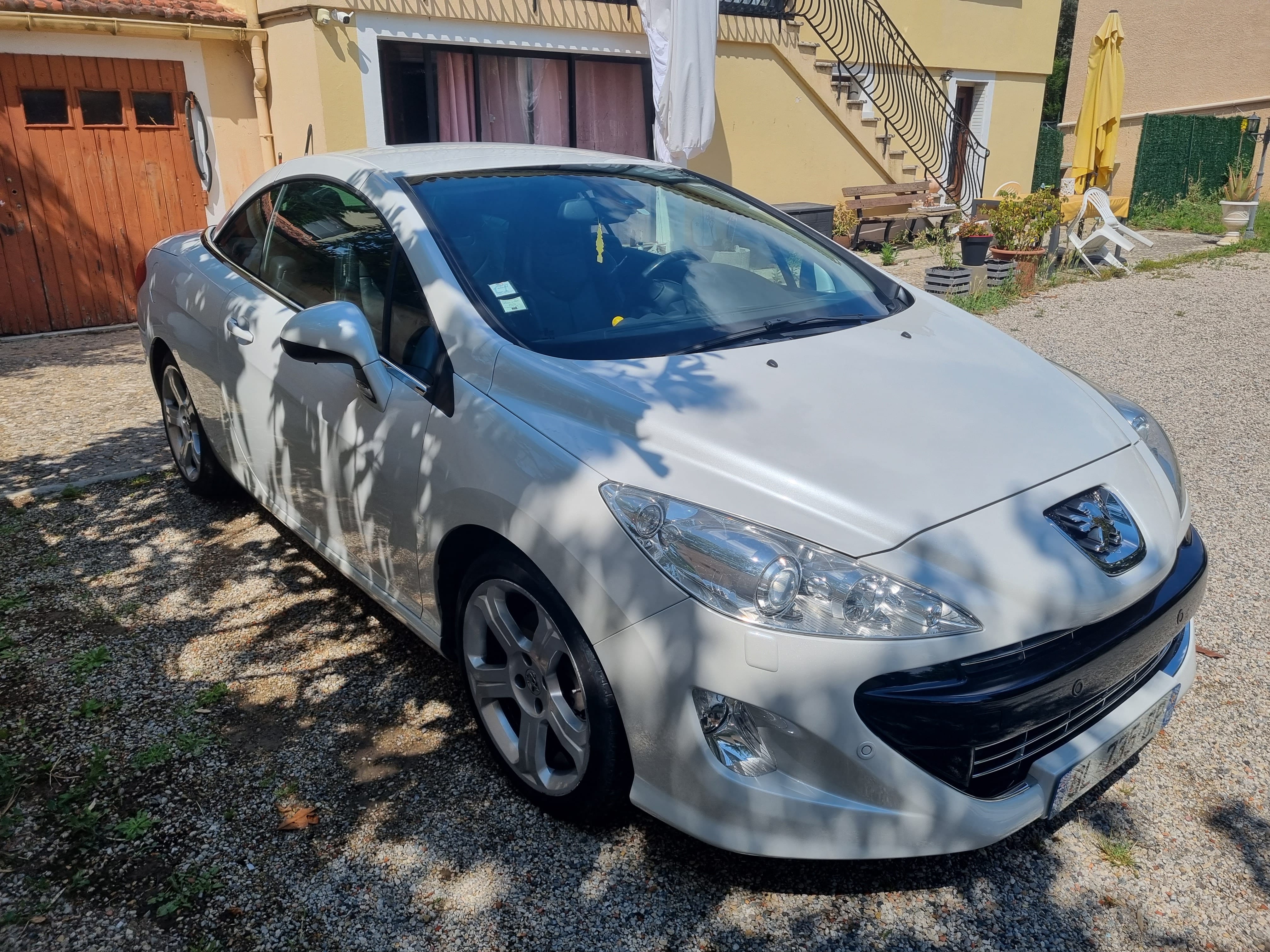 Peugeot 308 CC avec Climatisation