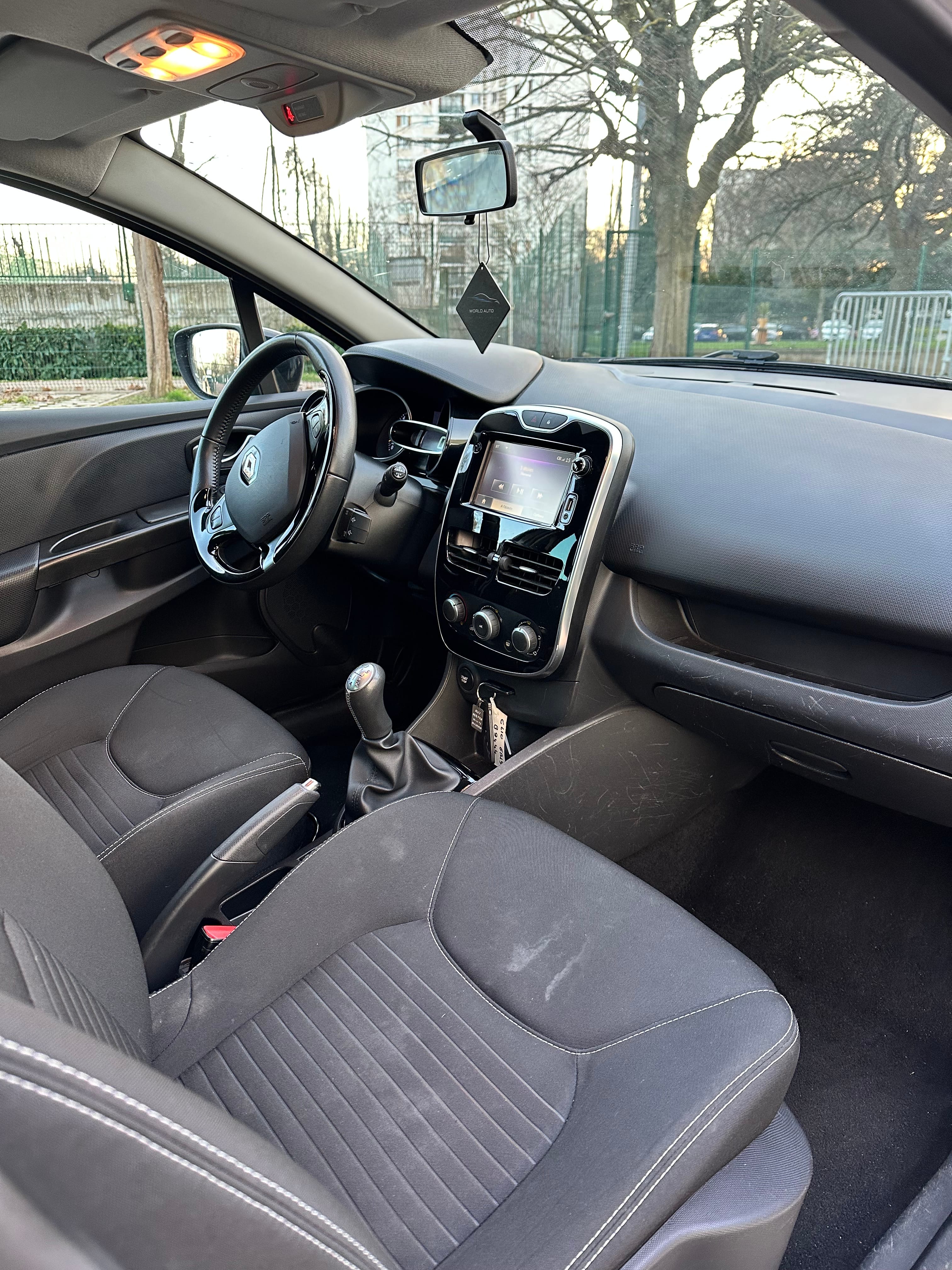 Renault Clio IV LIMITED 90CV ÉCO avec Régulateur de vitesse