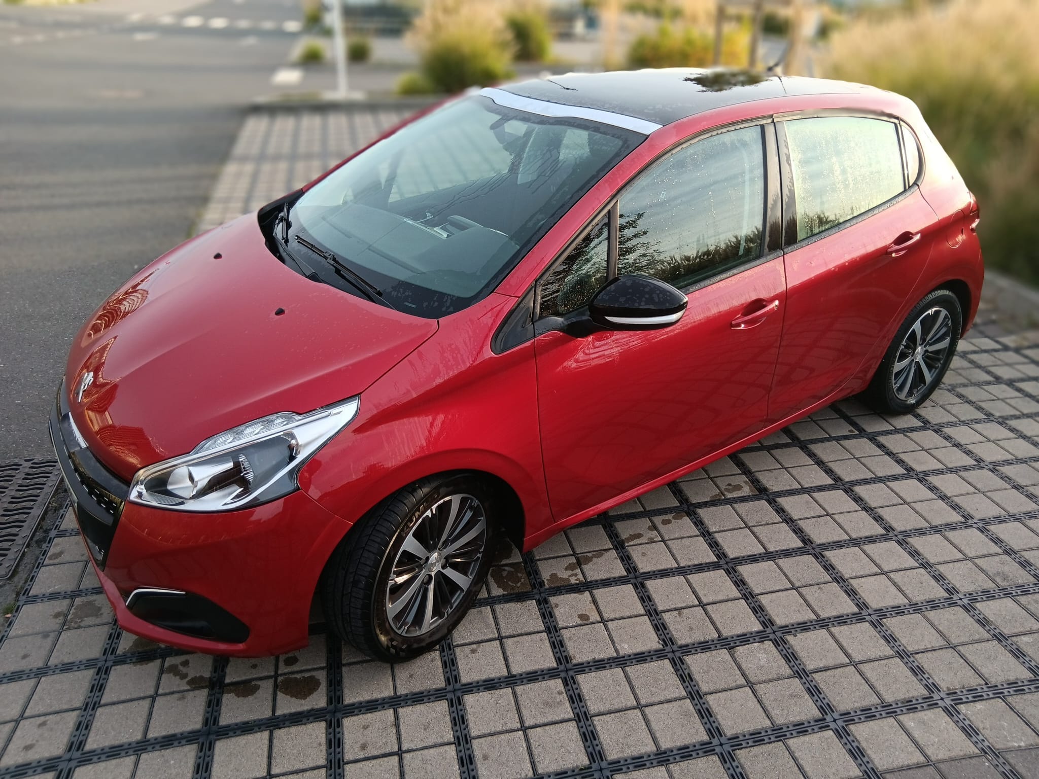 Peugeot 208, 2017, Essence 98