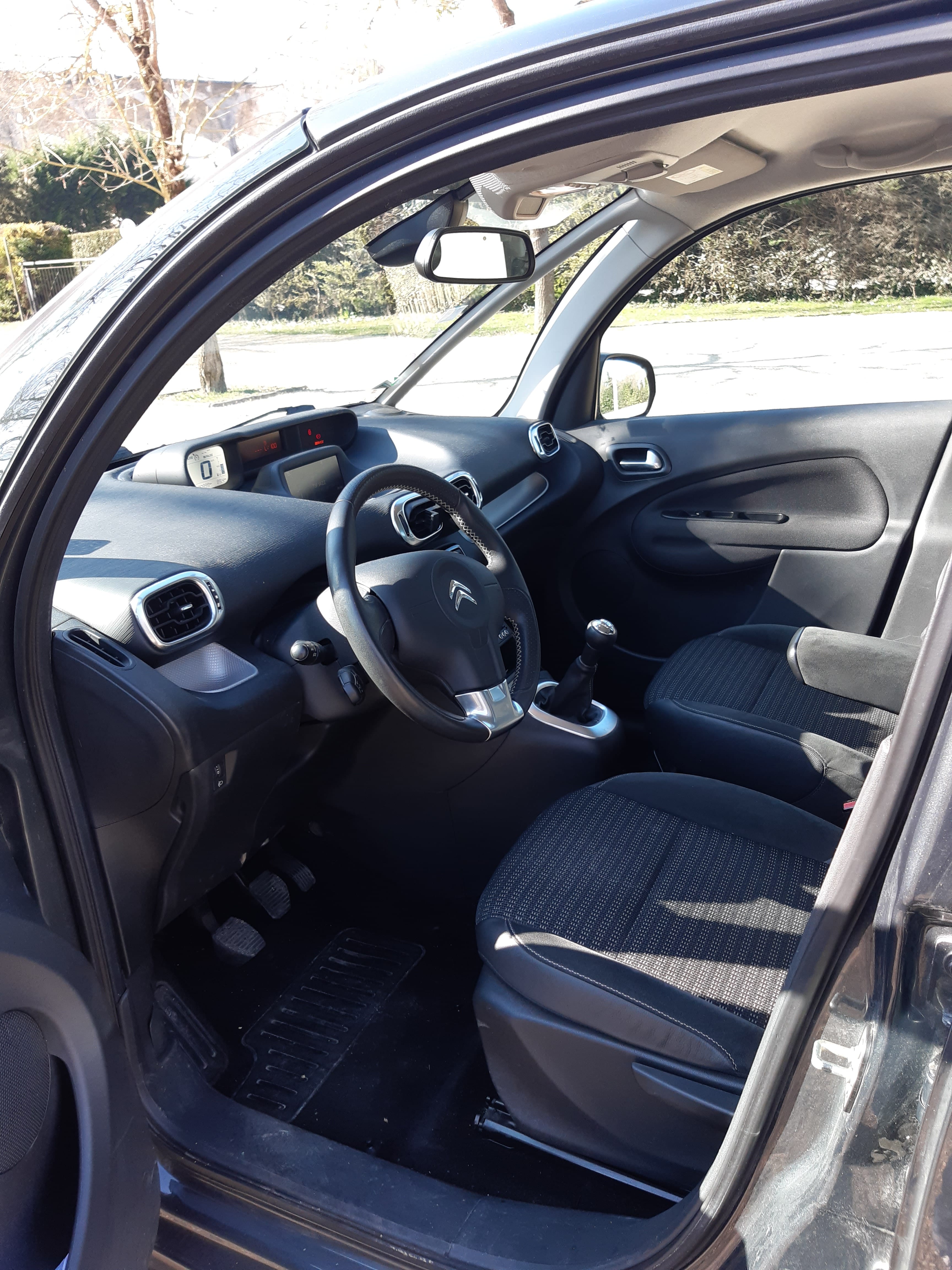 Citroen C3 Picasso avec GPS