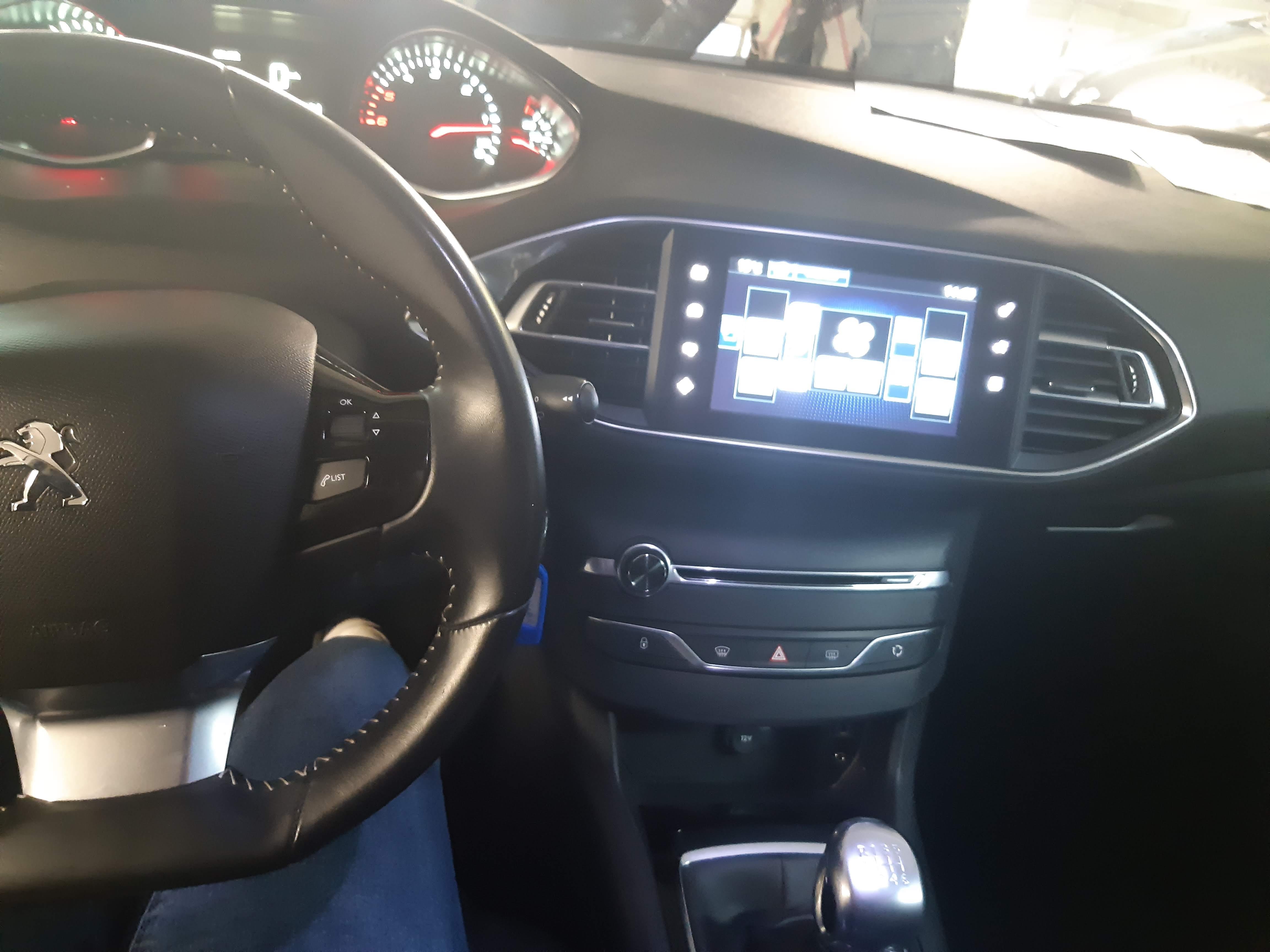 Peugeot 308 met Dissel