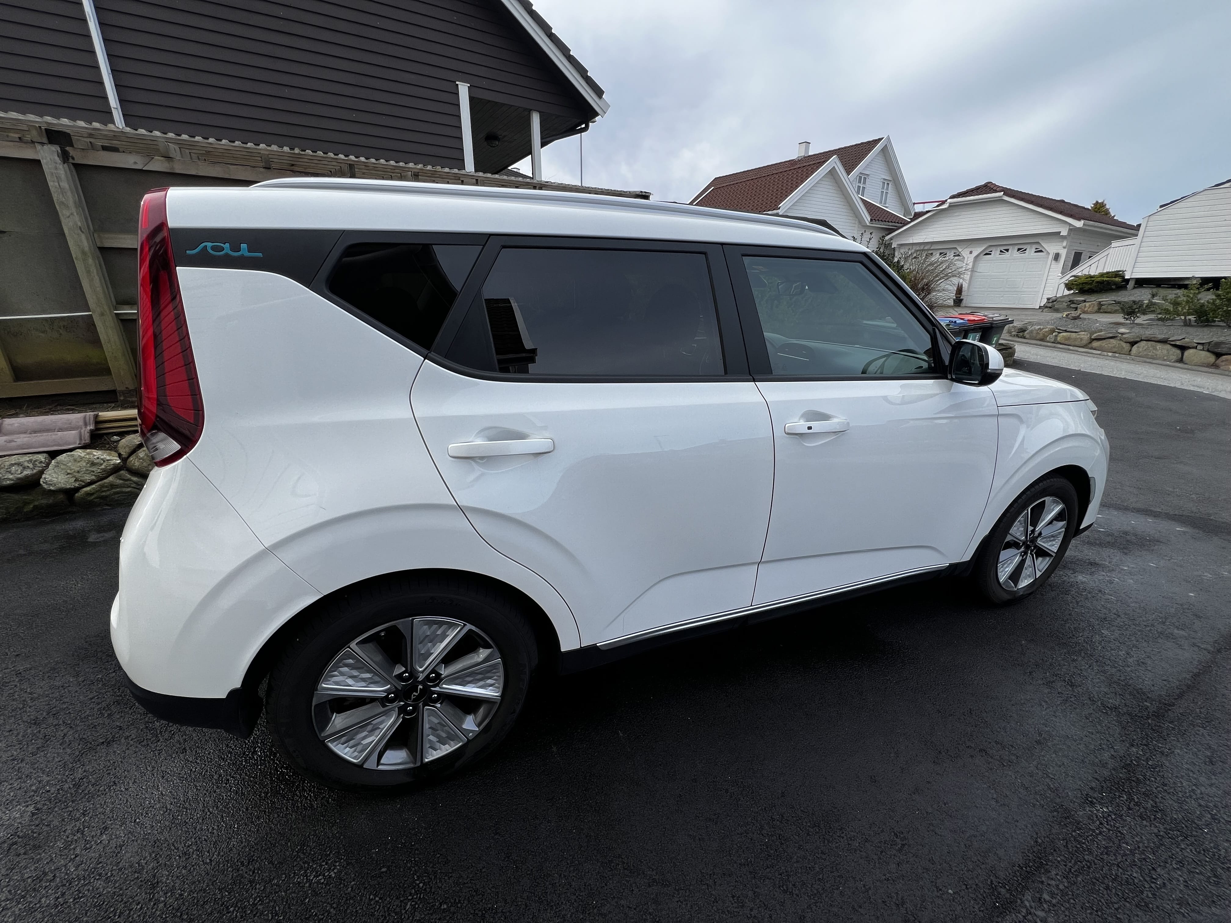 Kia E-Soul Exclusive - 64 kWt med Aircondition