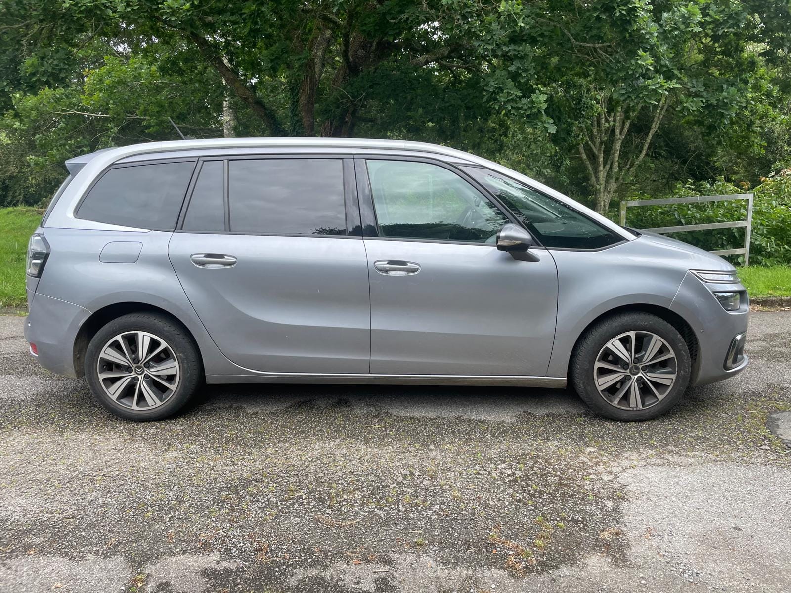Citroen C4 Grand Spacetourer avec Climatisation