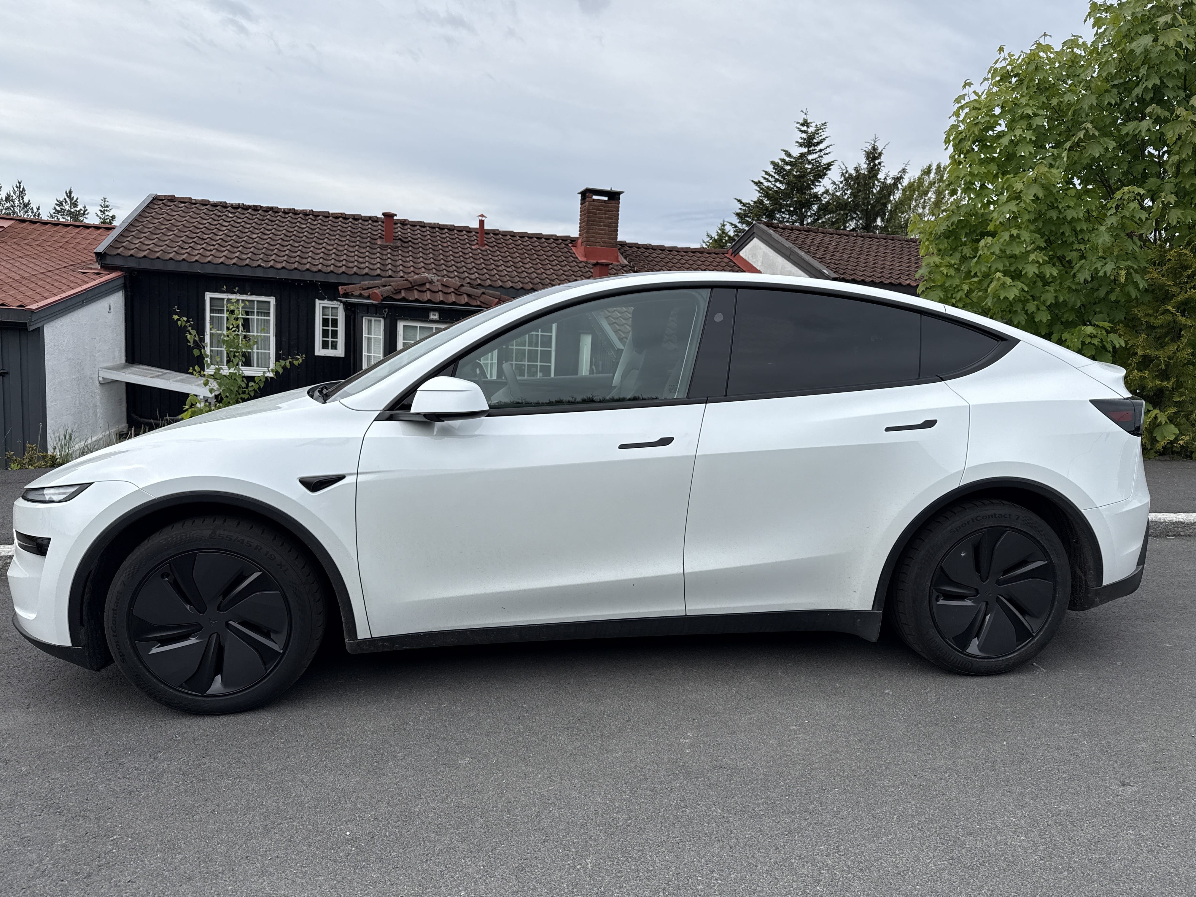 Tesla Model Y Long Range con Aire acondicionado