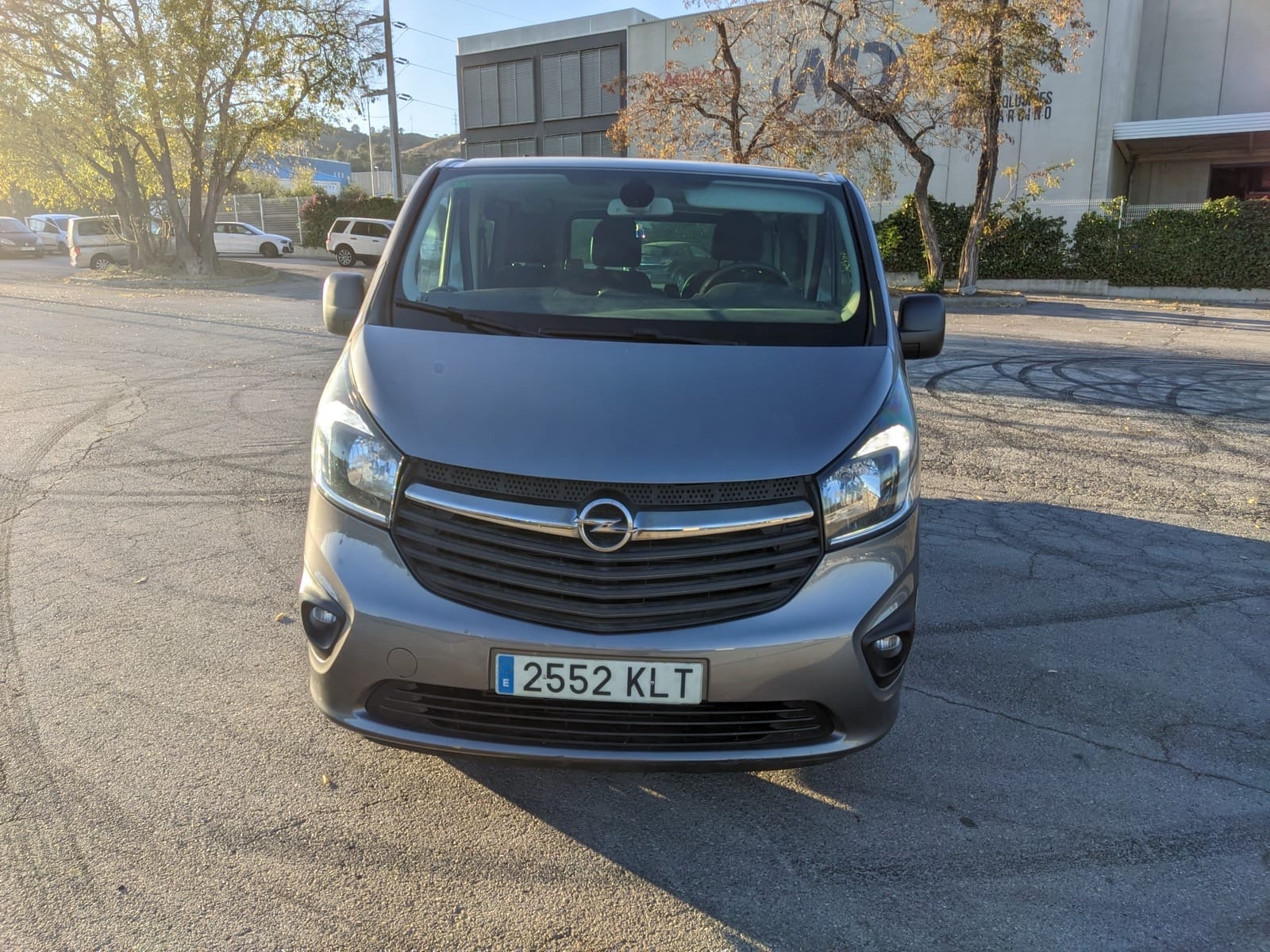 Opel Vivaro 1.6 9 pasajeros larga, 2018, Diesel, 9 Sitze und mehr