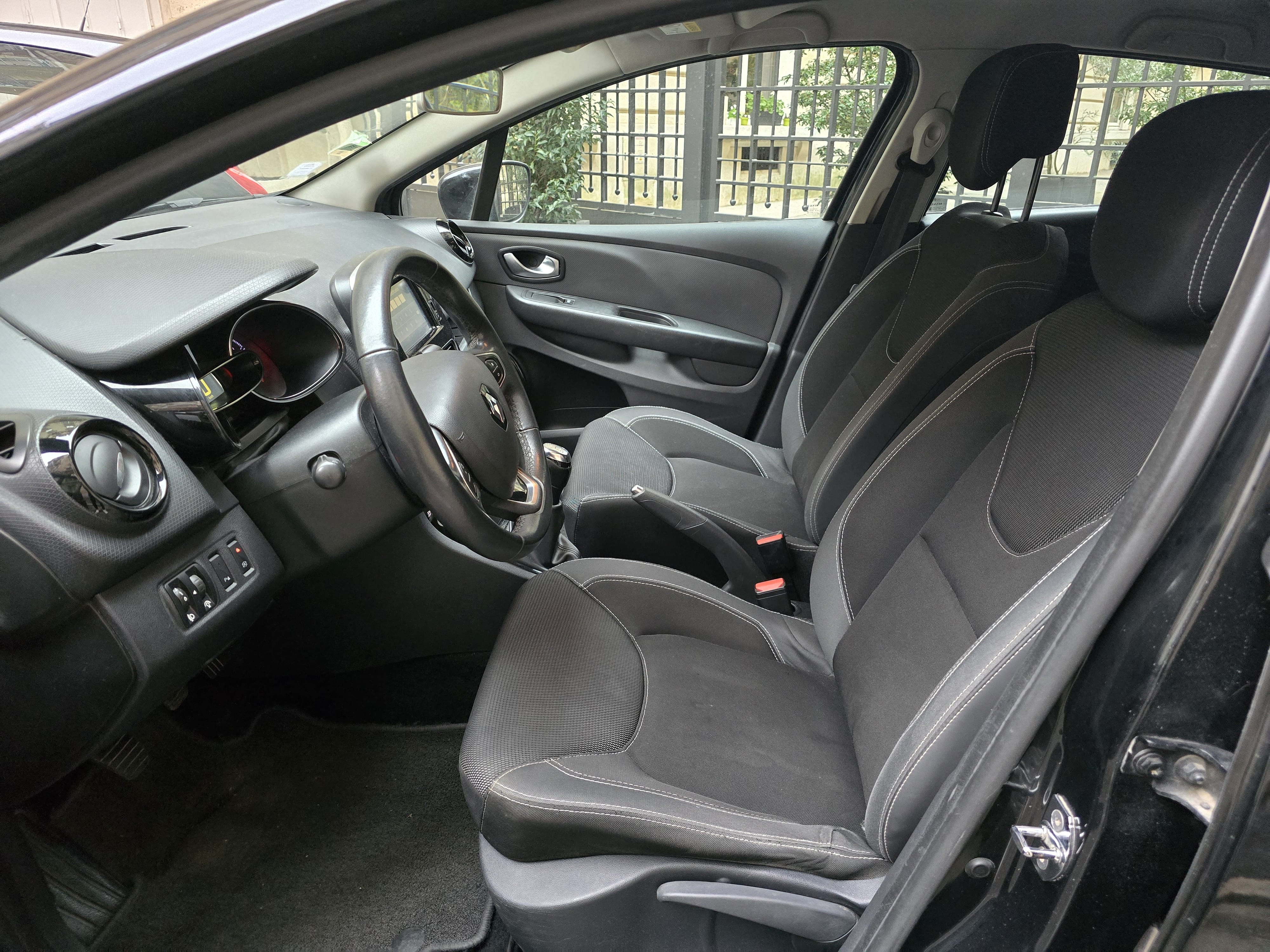 Renault Clio Diesel super économique ! avec Port USB