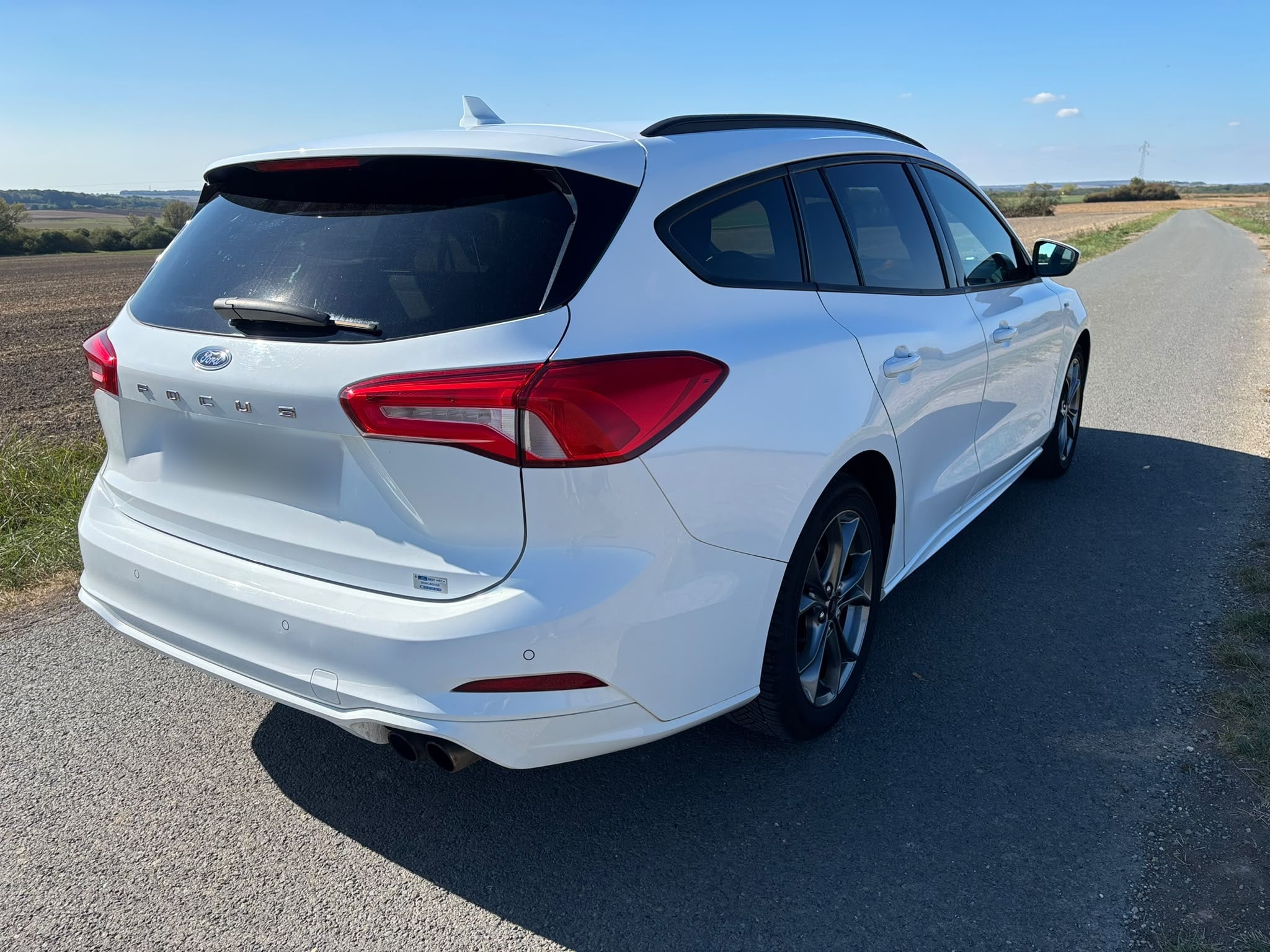 Ford Focus ST Line 1.5 TDCI  Diesel 120 CV avec GPS