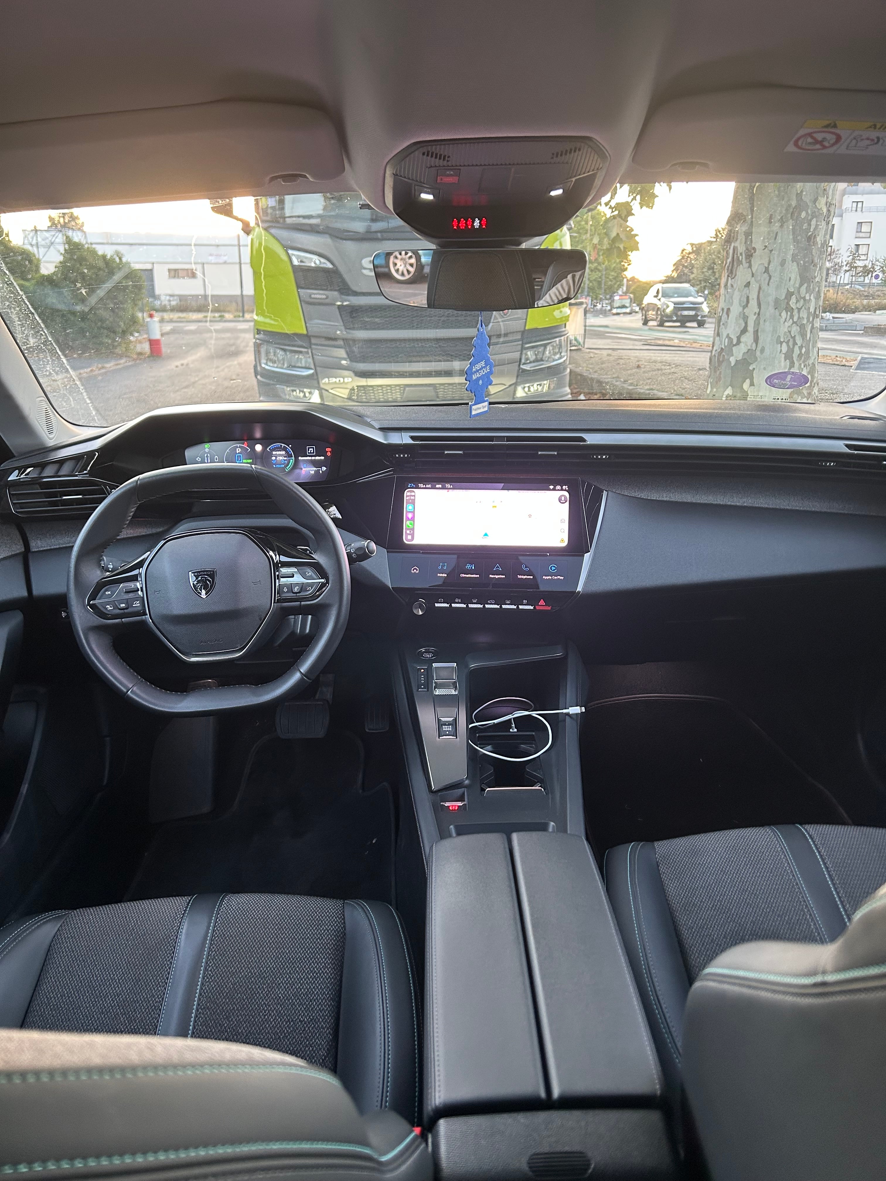 Peugeot 308 avec GPS