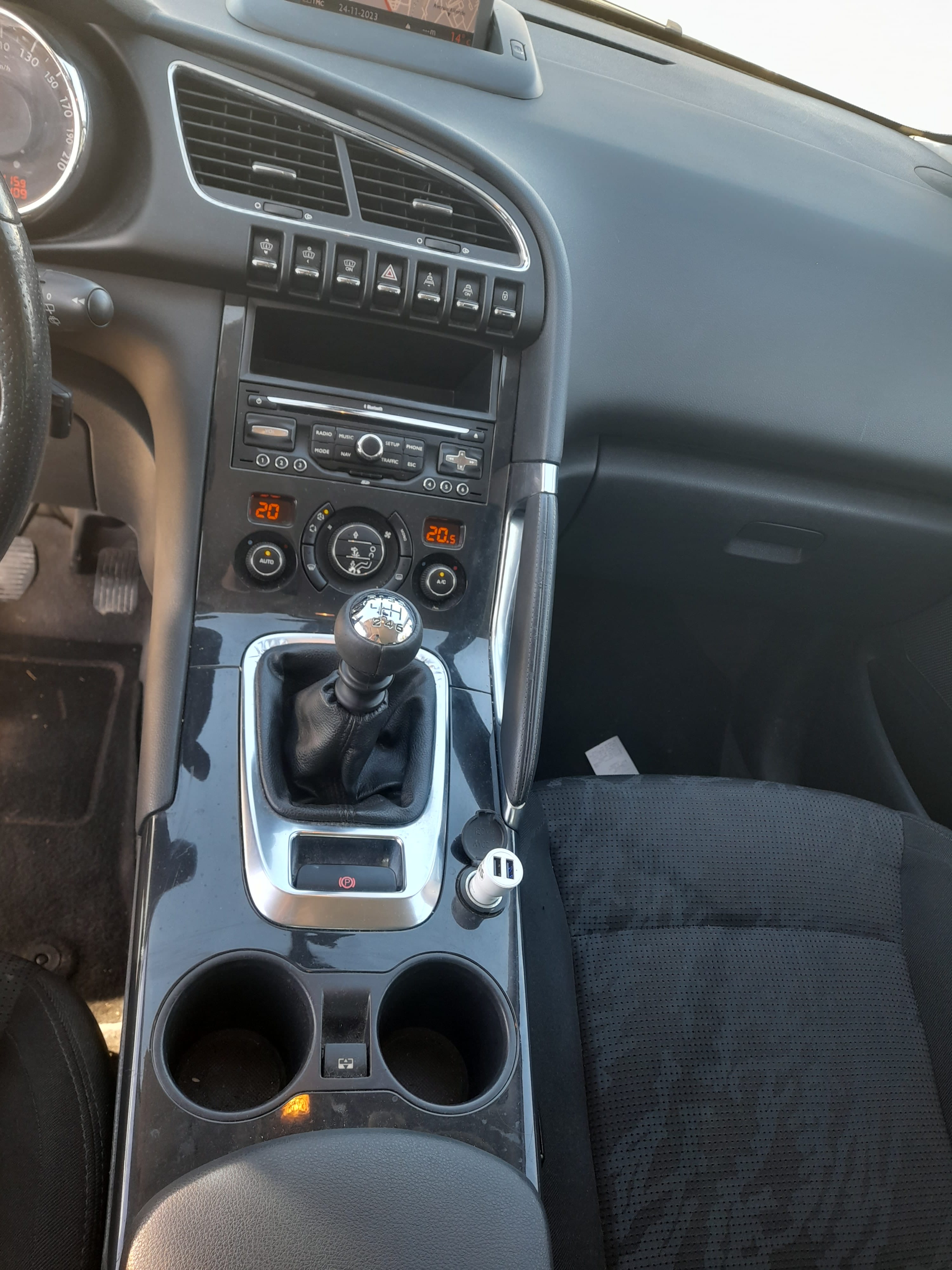 Peugeot 3008 avec Siège bébé