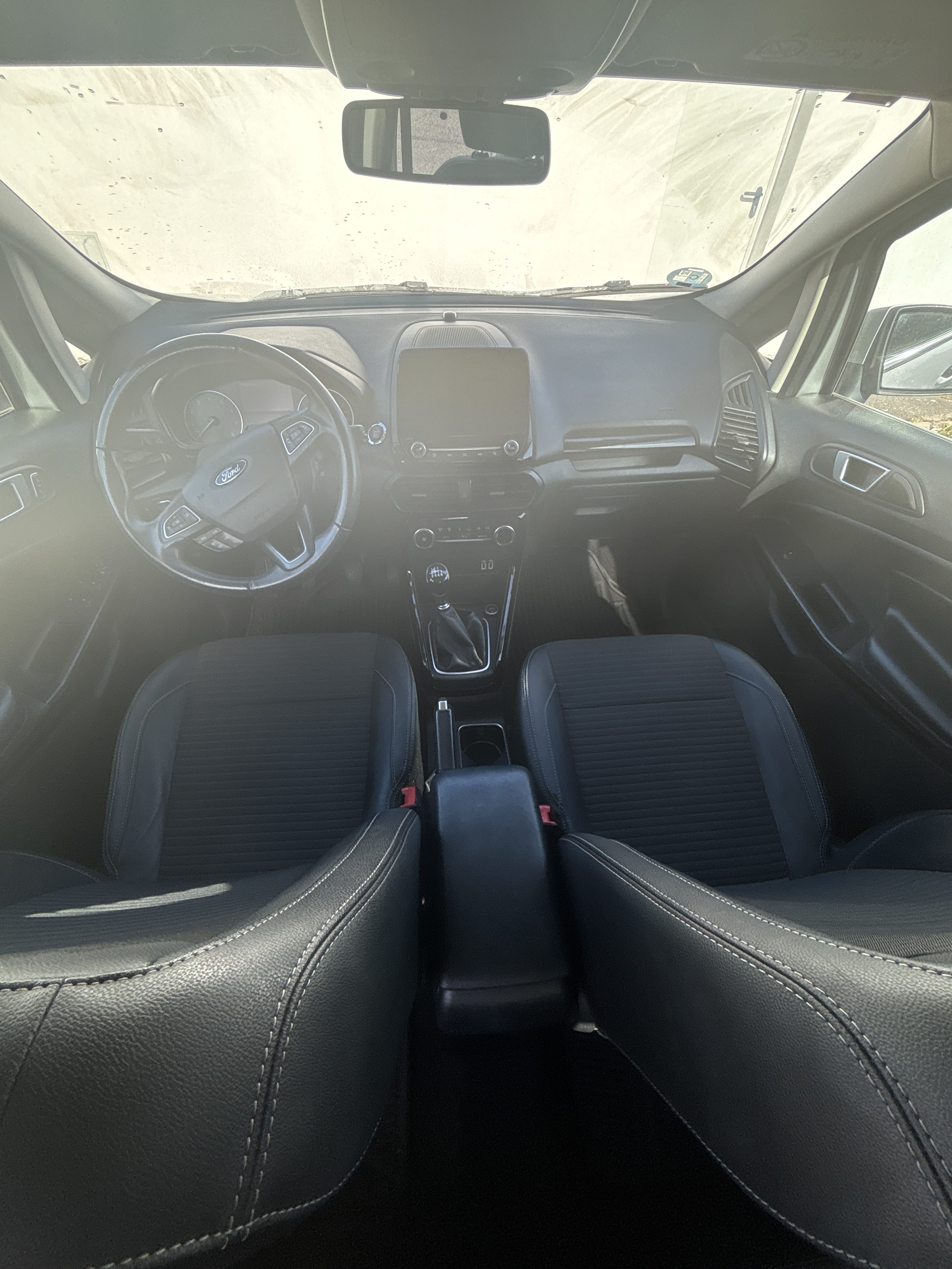 Ford EcoSport with Backup camera