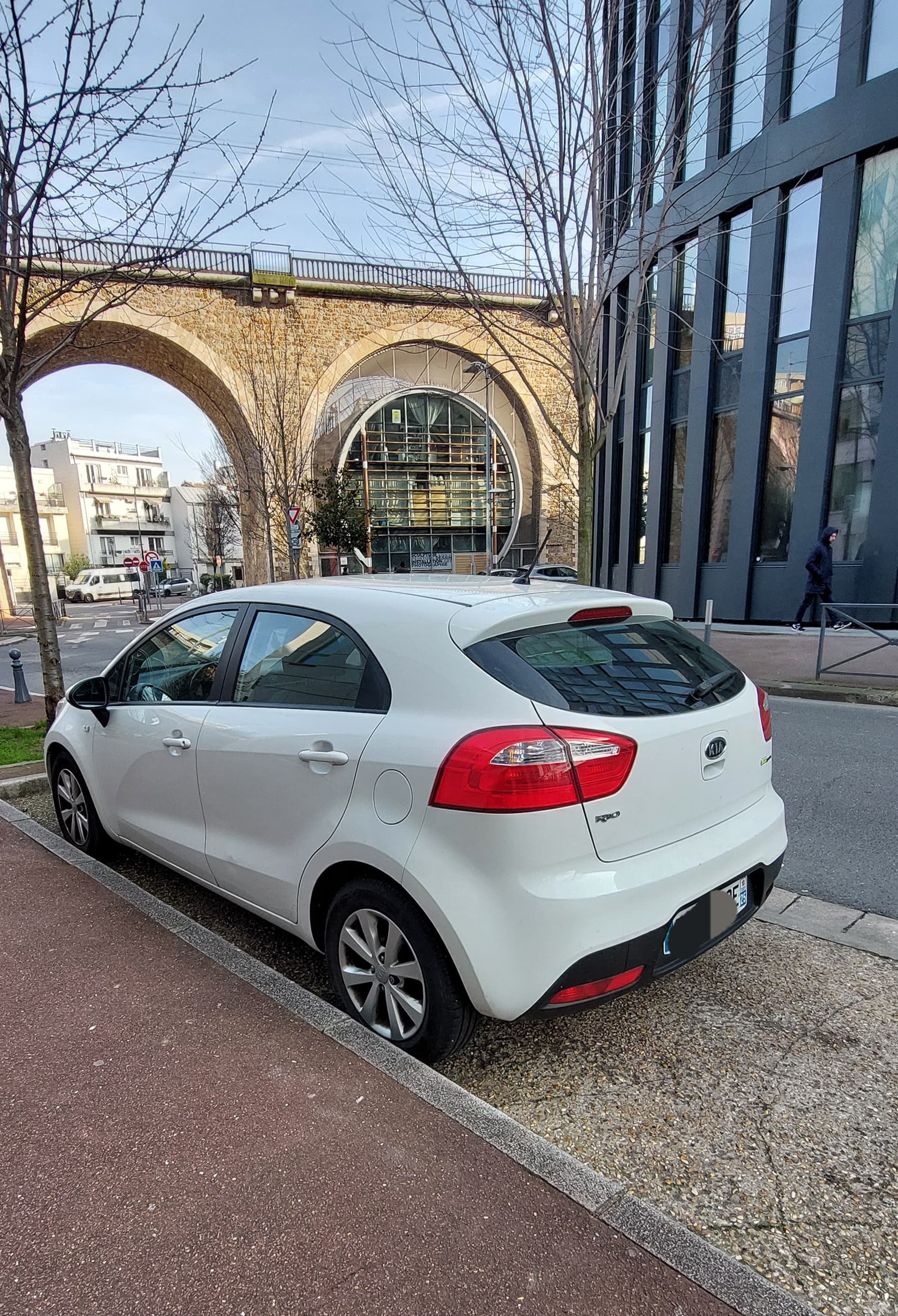 Kia Rio with Cruise control
