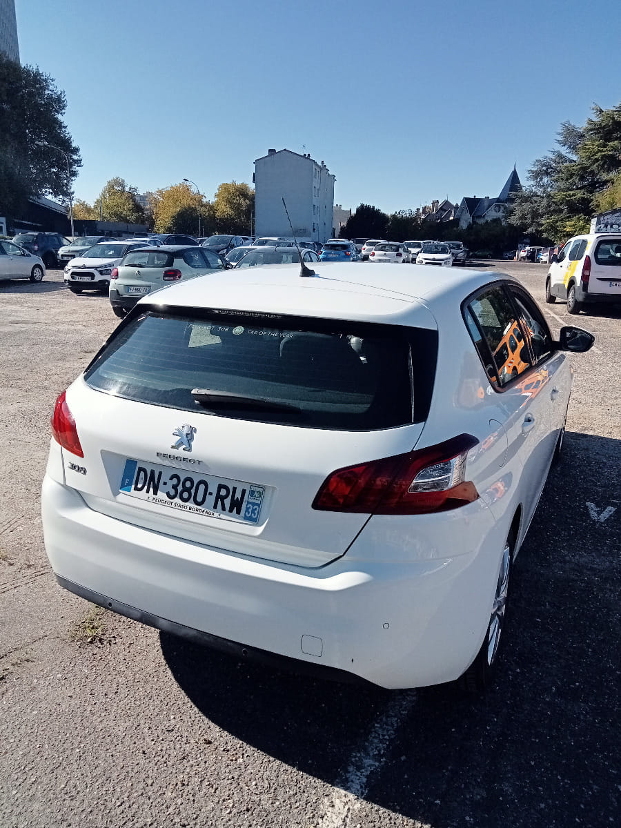 Peugeot 308 avec Entrée audio / iPod