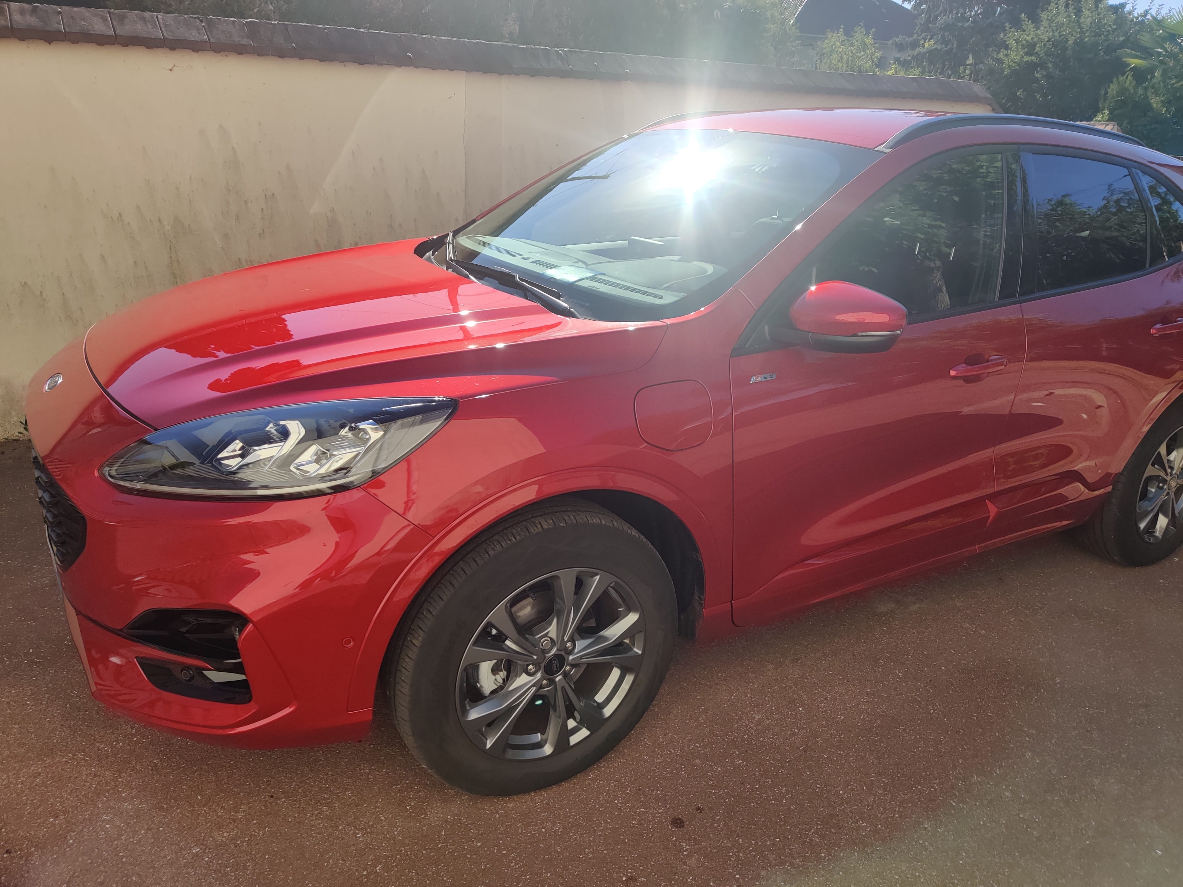 Ford Kuga, 2022, Essence 95 / Électrique (hybride), automatique