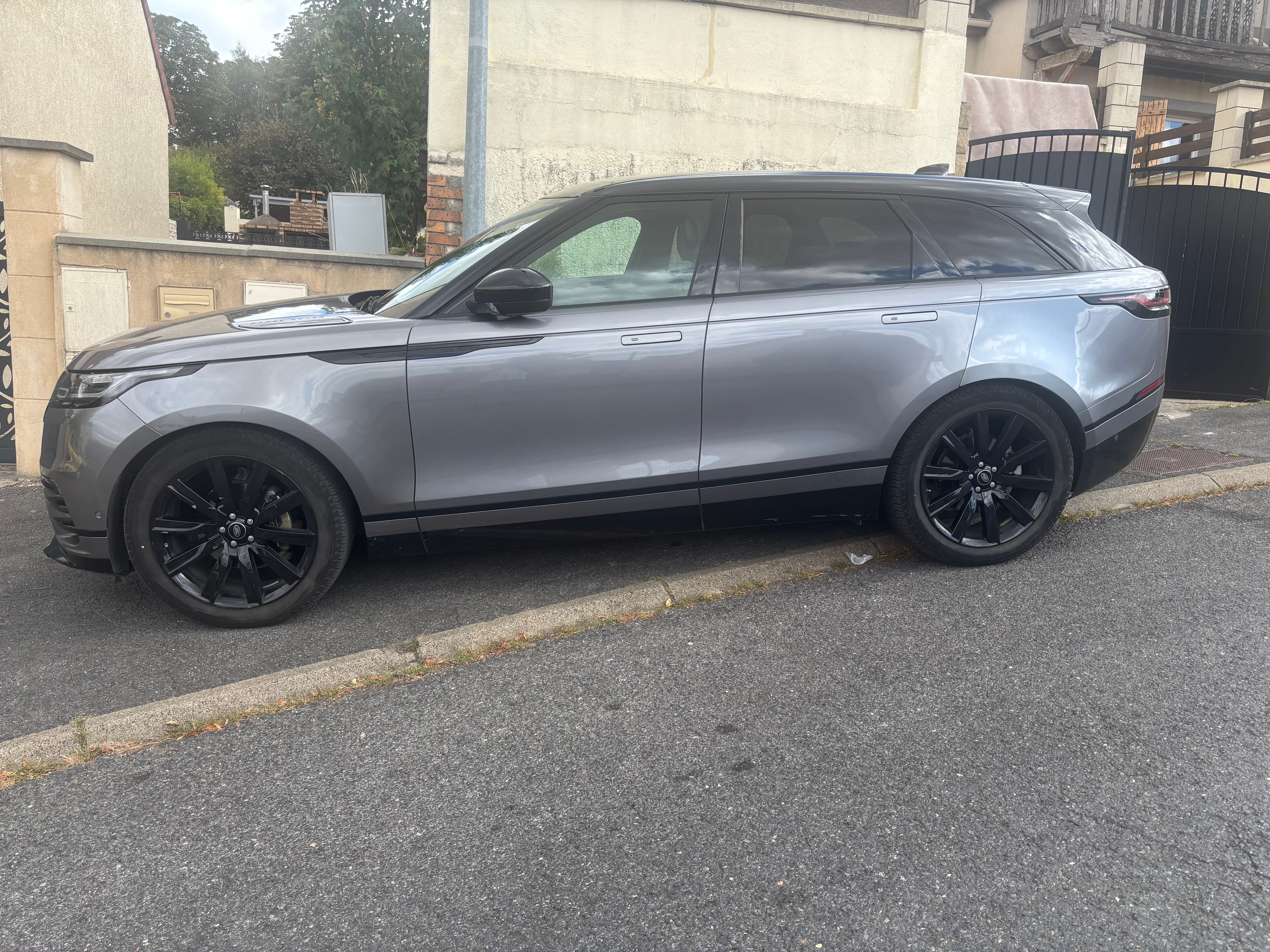 Land-Rover Range Rover Velar avec Climatisation