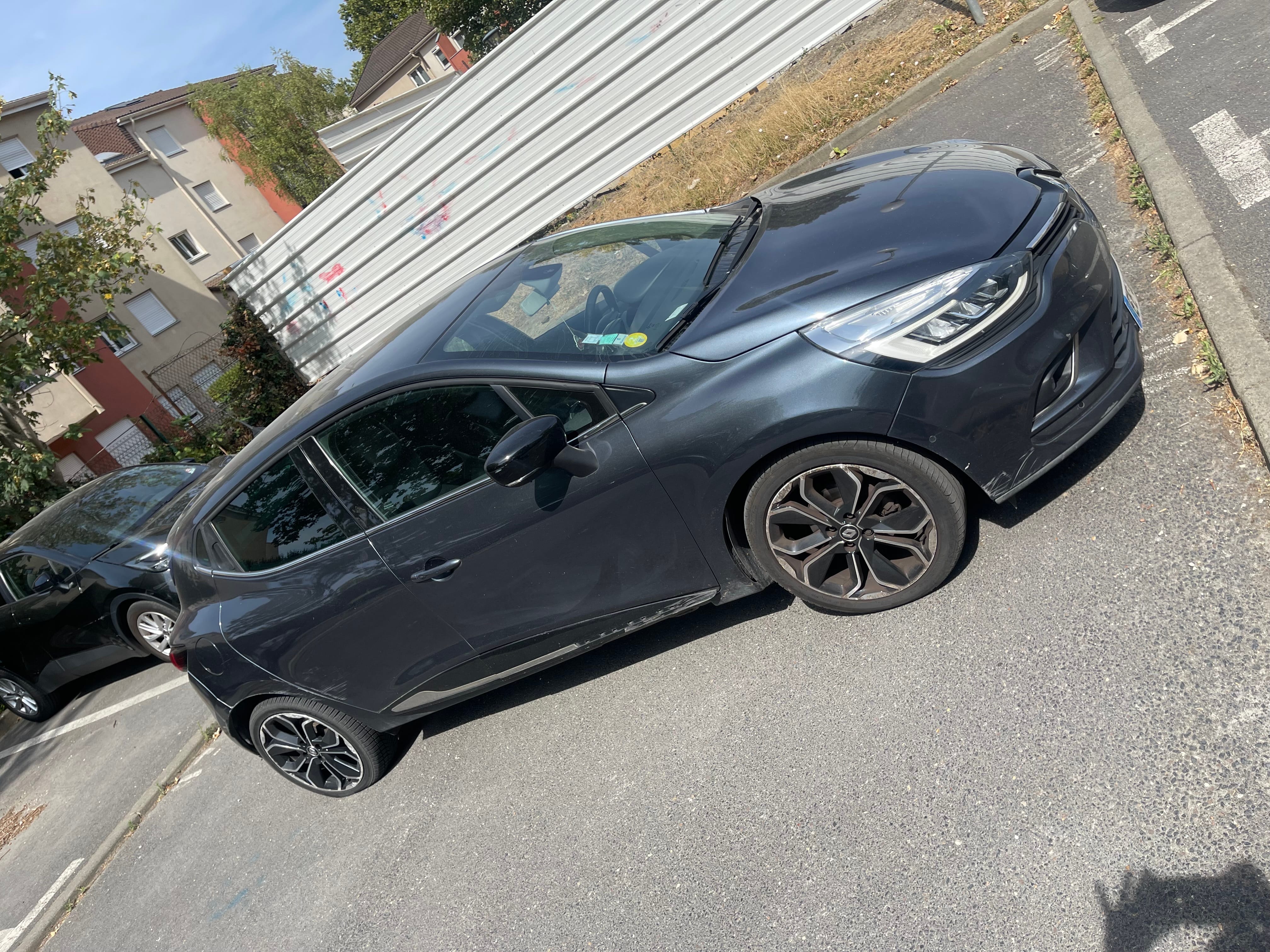 Renault Clio avec Climatisation