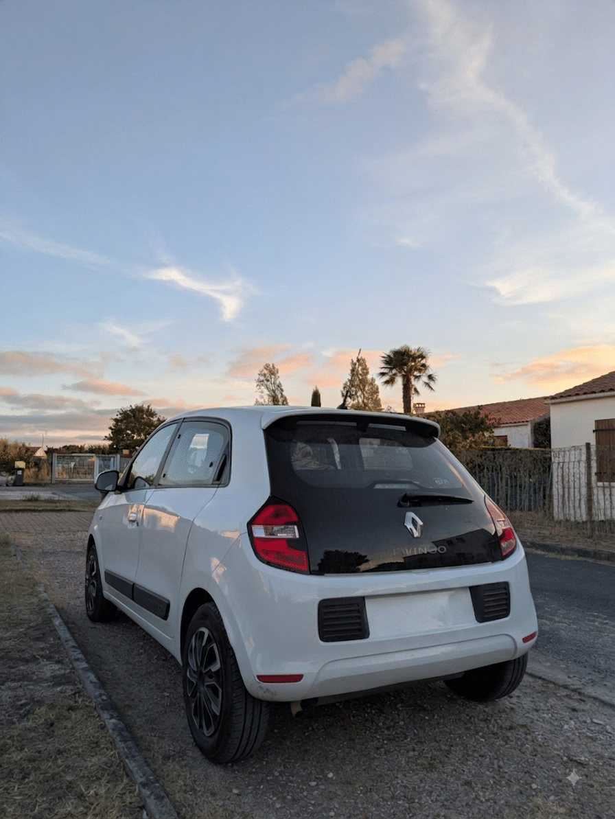 Renault Twingo III avec Siège bébé