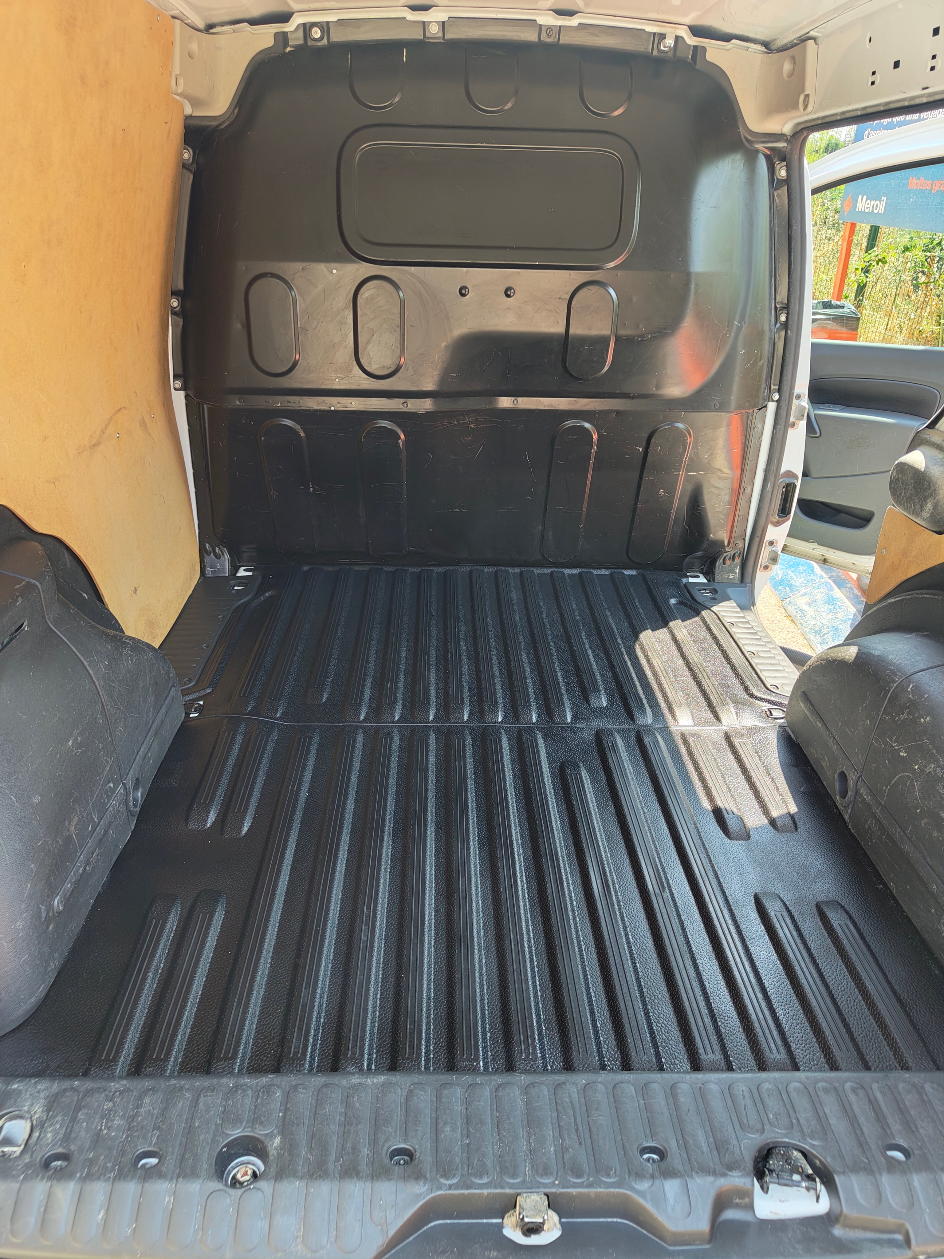 Nissan NV250 Furgoneta 1.9 dci con Puertos de carga USB