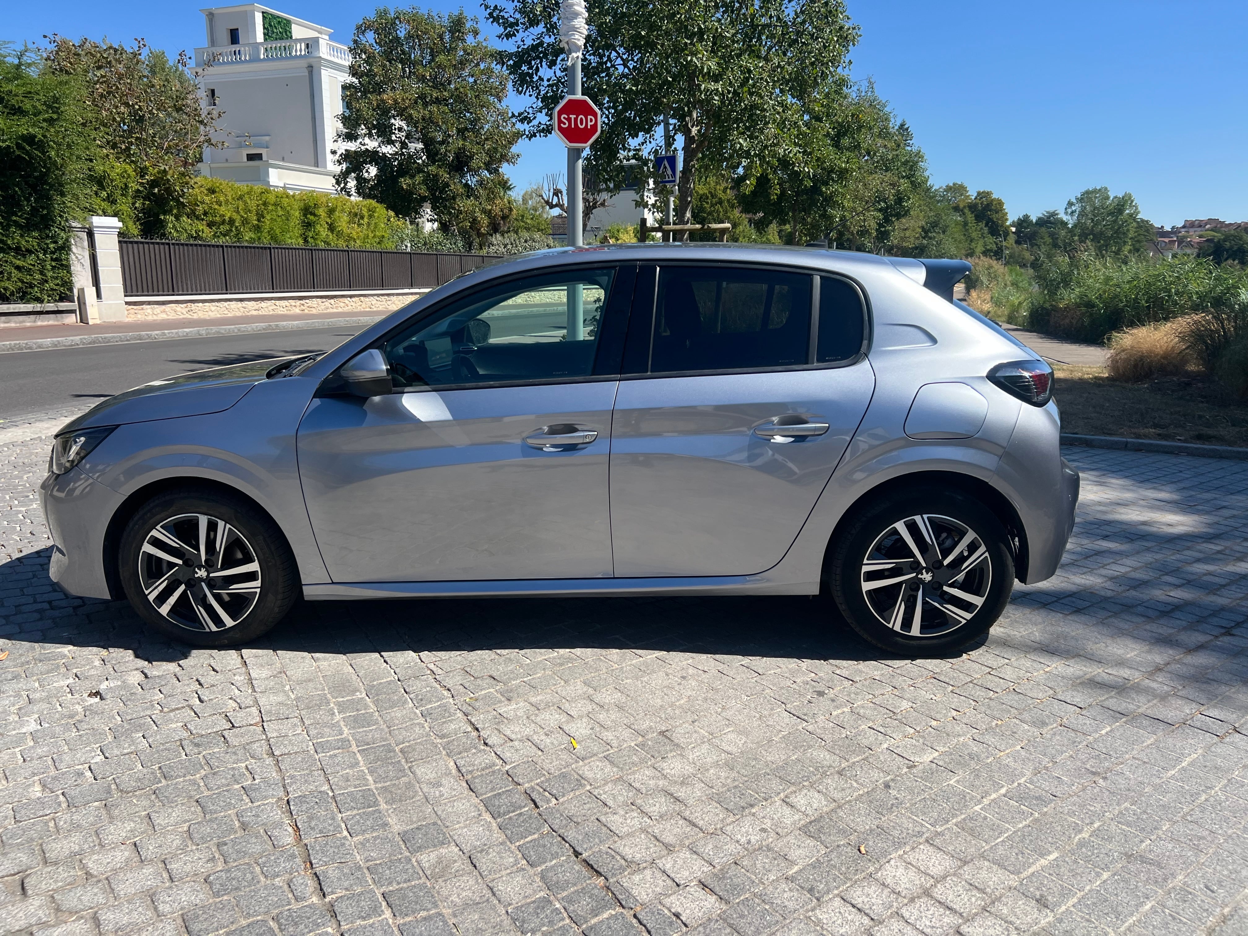 Peugeot 208 Boîte automatique
