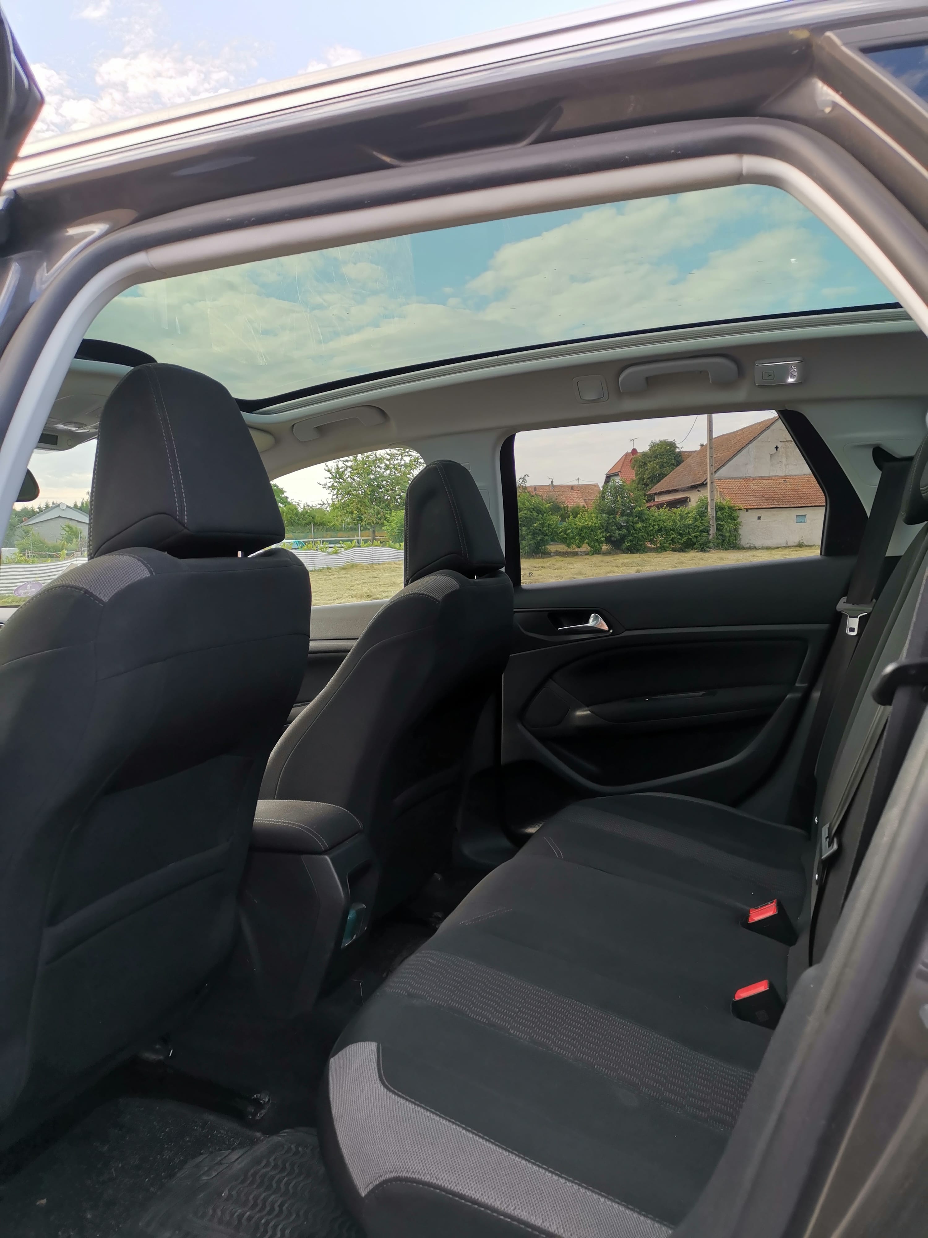 Peugeot 308 SW (break) Toit panoramique & caméra de recule avec Entrée audio / iPod