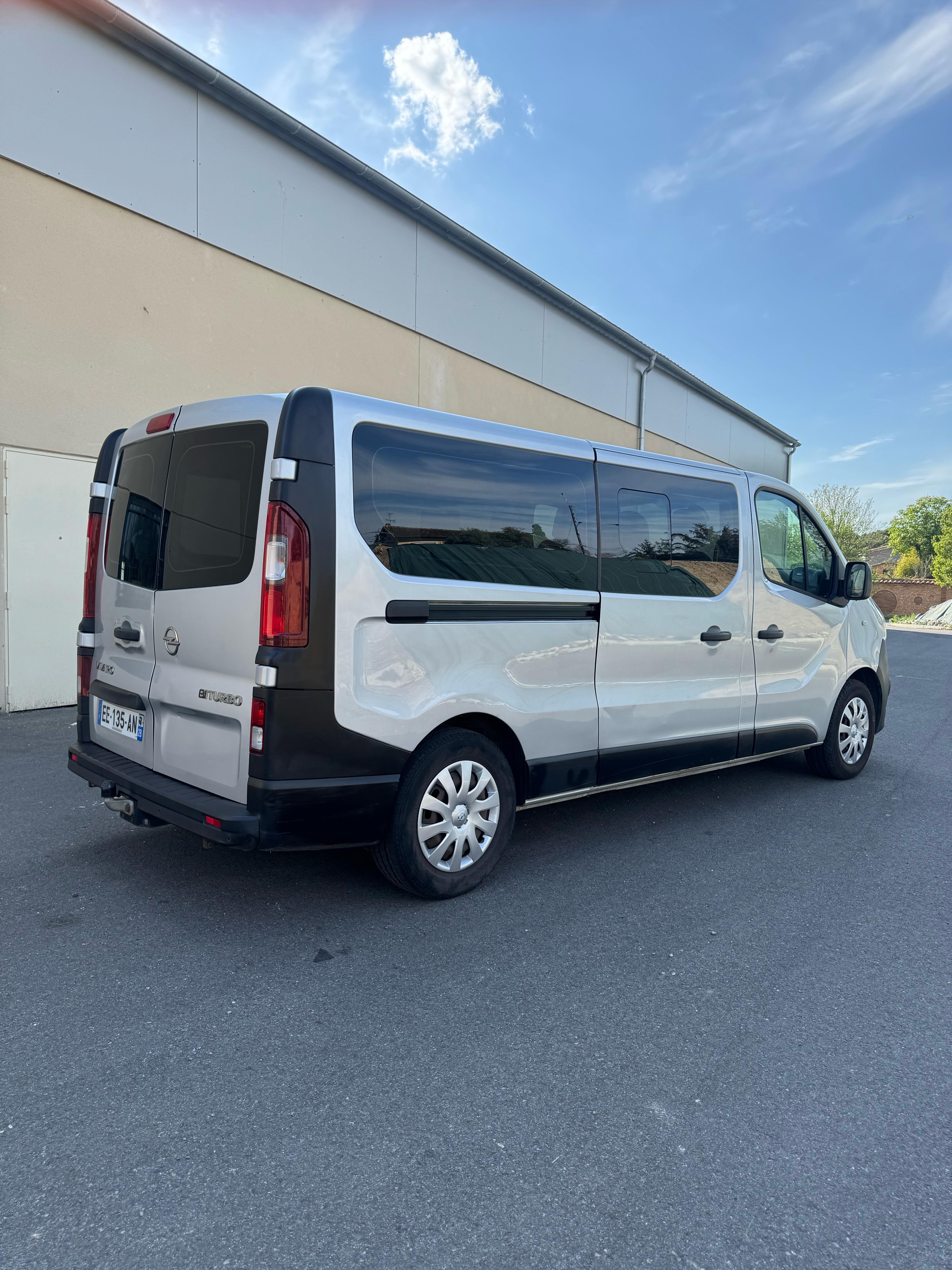 Opel Vivaro avec Régulateur de vitesse
