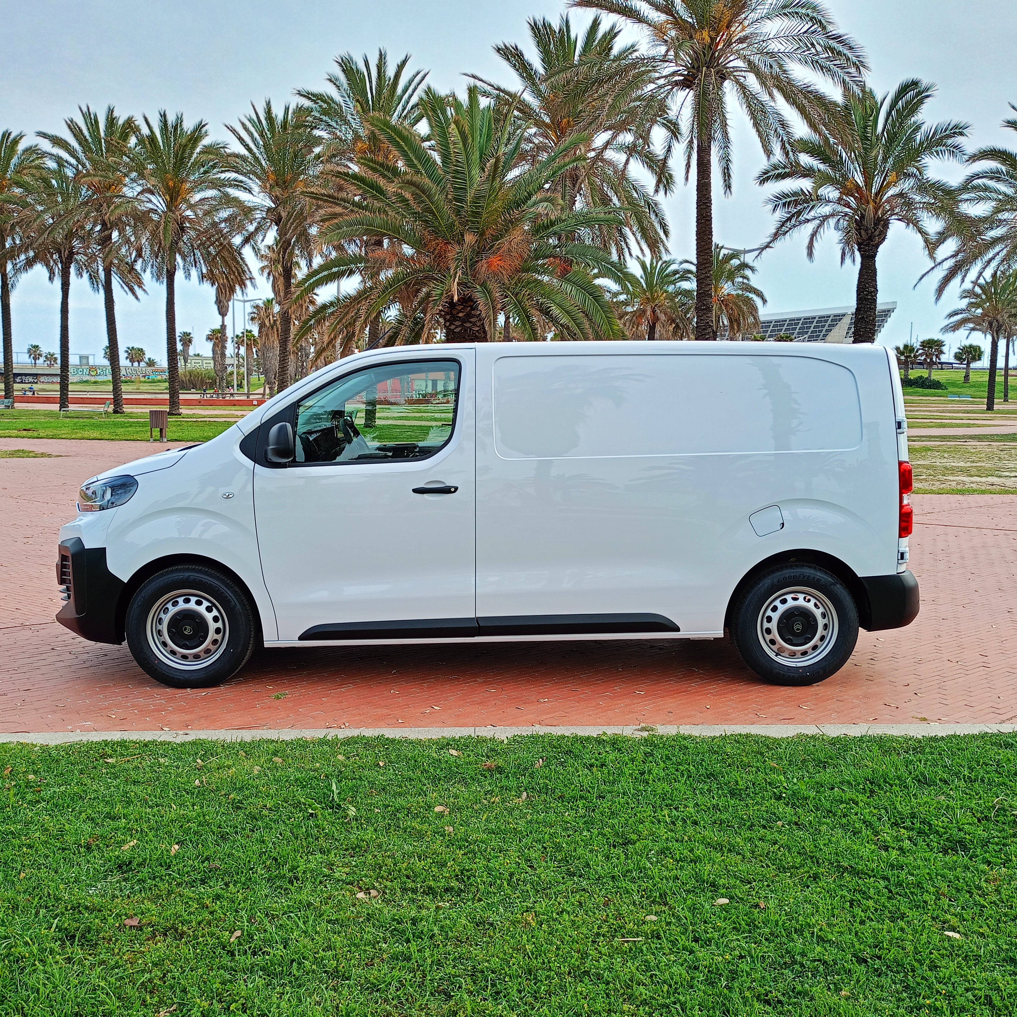 Opel Vivaro with Air conditioning