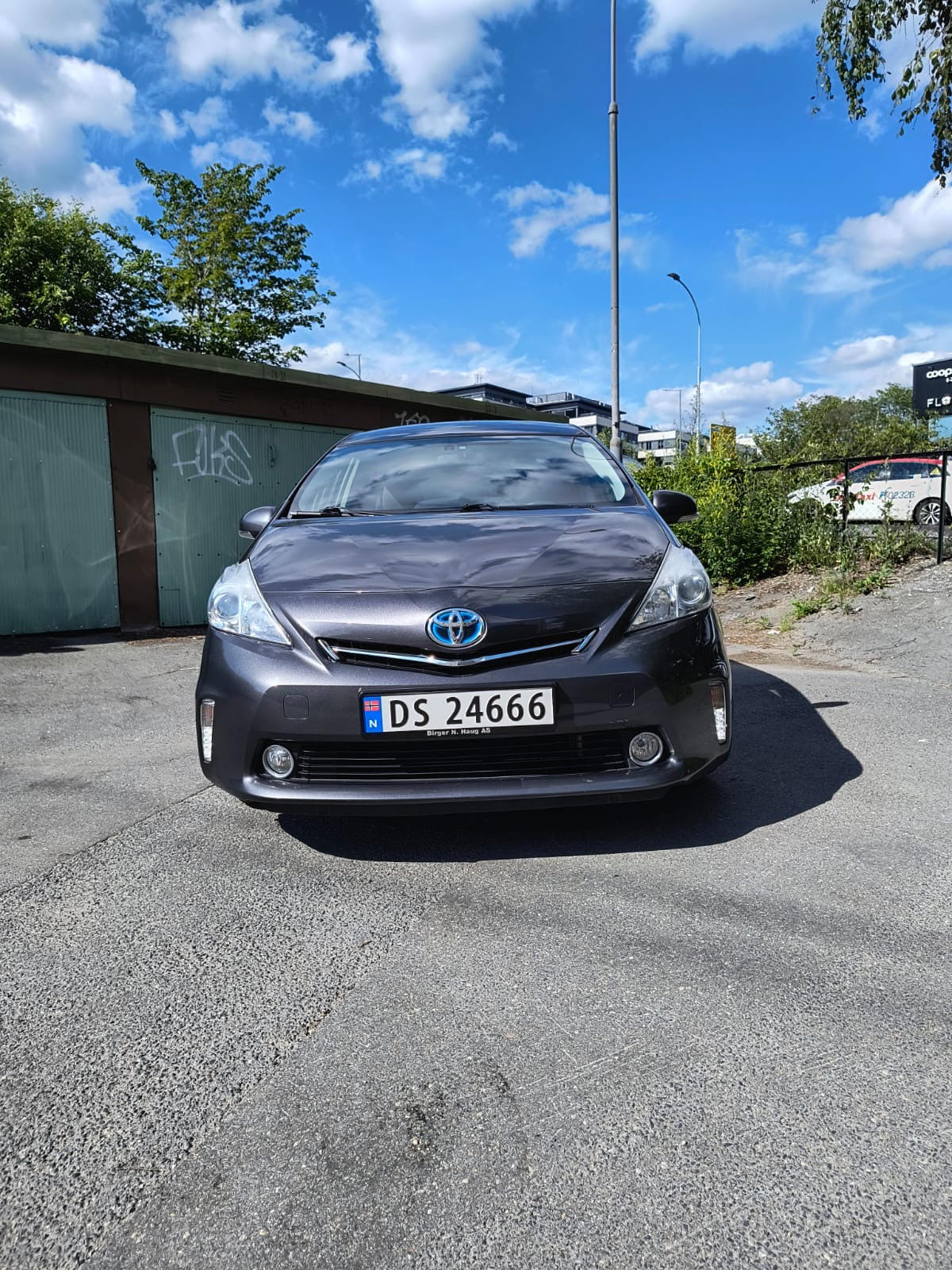 Toyota Prius + 1,8 VVTi Executive Skyview 7-seter with Bluetooth audio