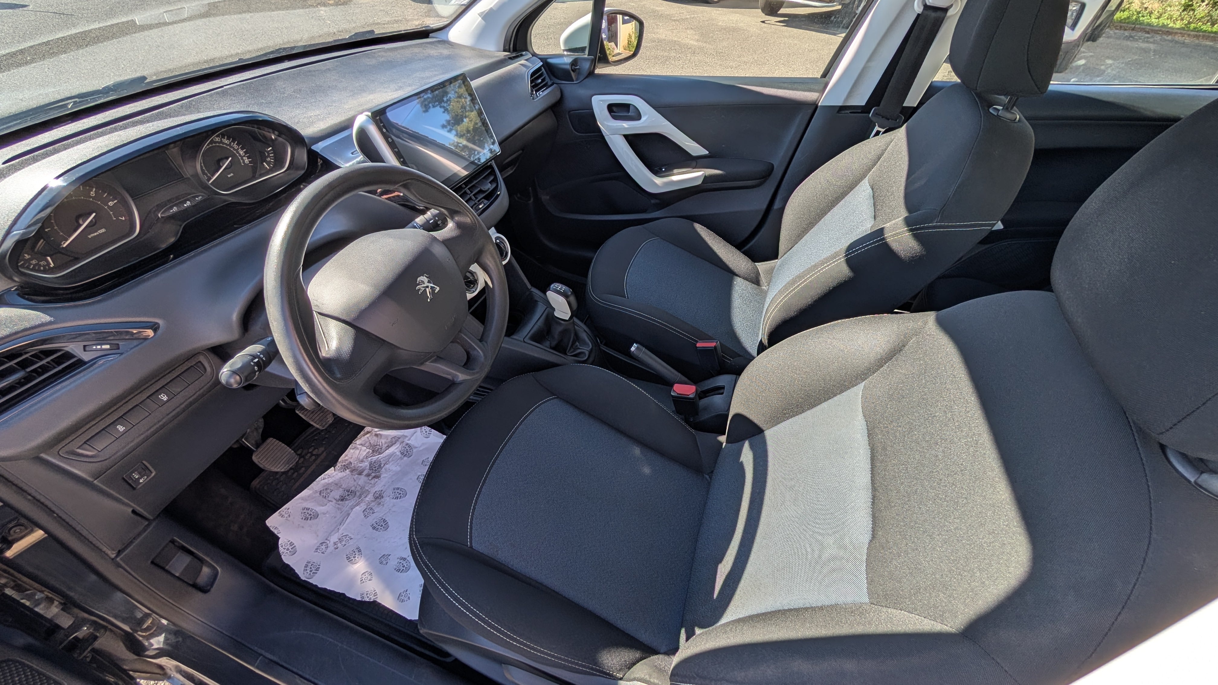 Peugeot 208 1.2 68 BVM5 avec Régulateur de vitesse