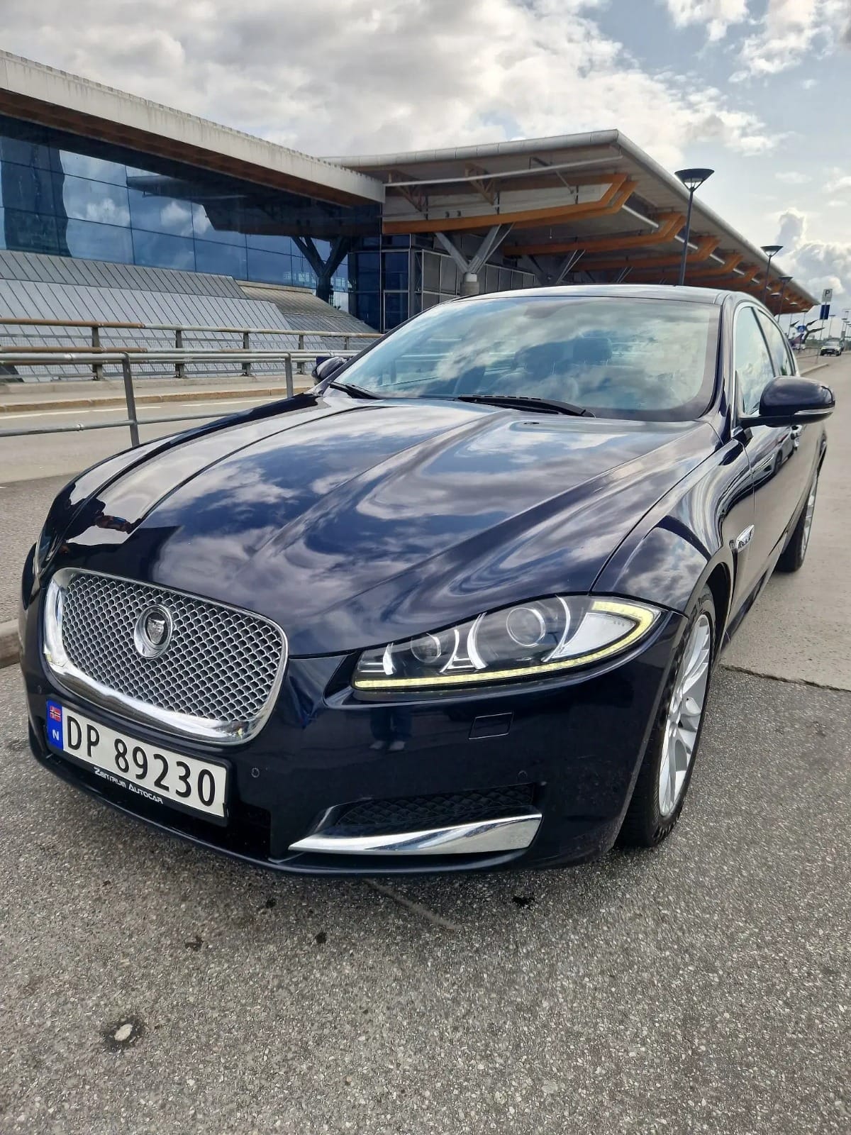 Jaguar XF 2.2 med Babysete