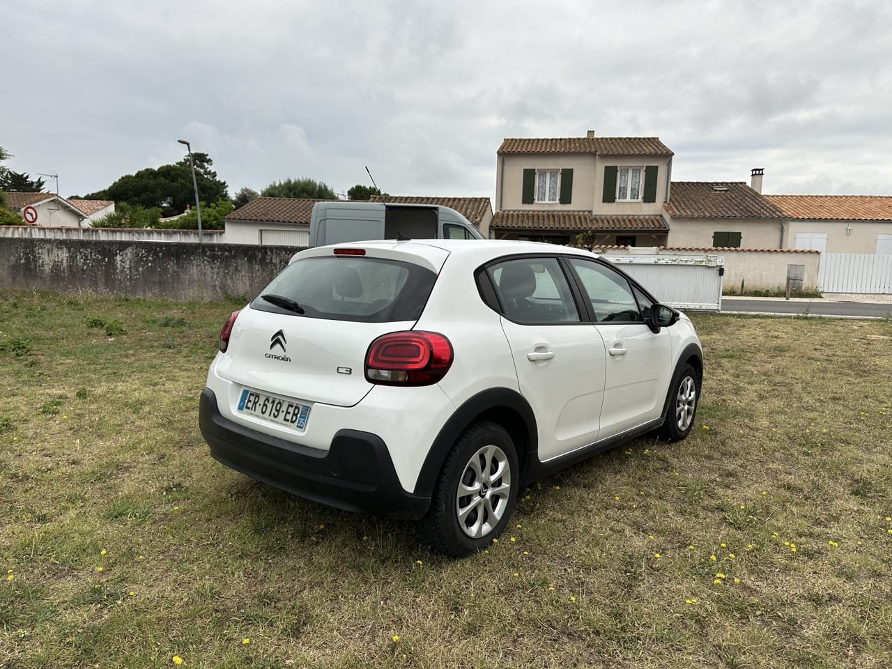 Citroen C3  - Sur-équipé - 1.6 BlueHDi 75cv avec Apple CarPlay