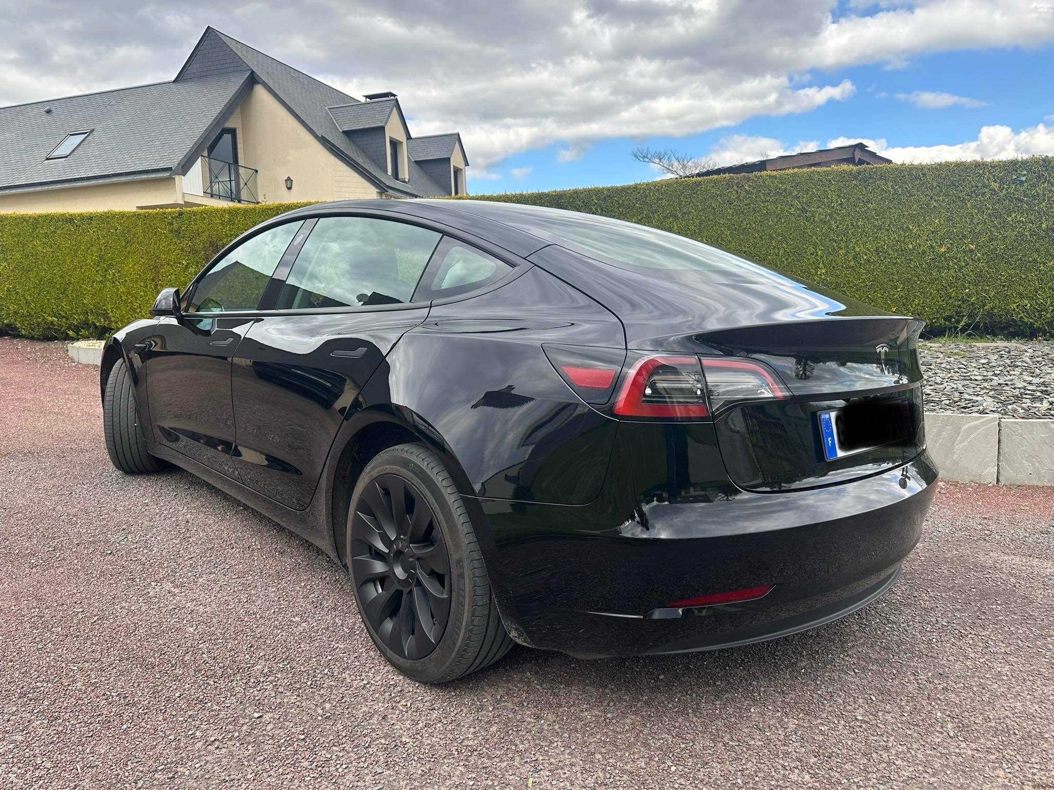 Tesla Model 3 avec GPS