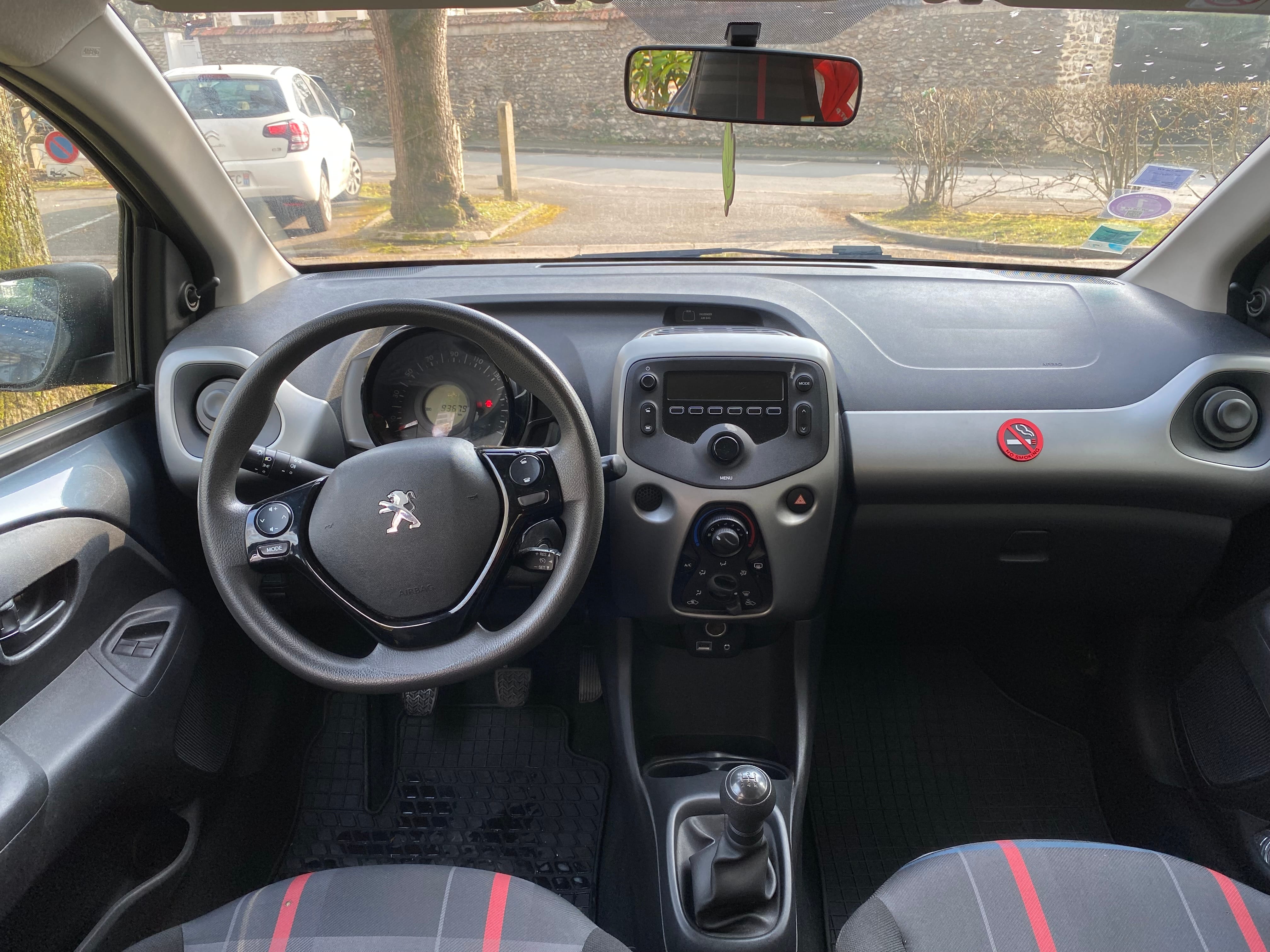 Peugeot 108 avec Port USB