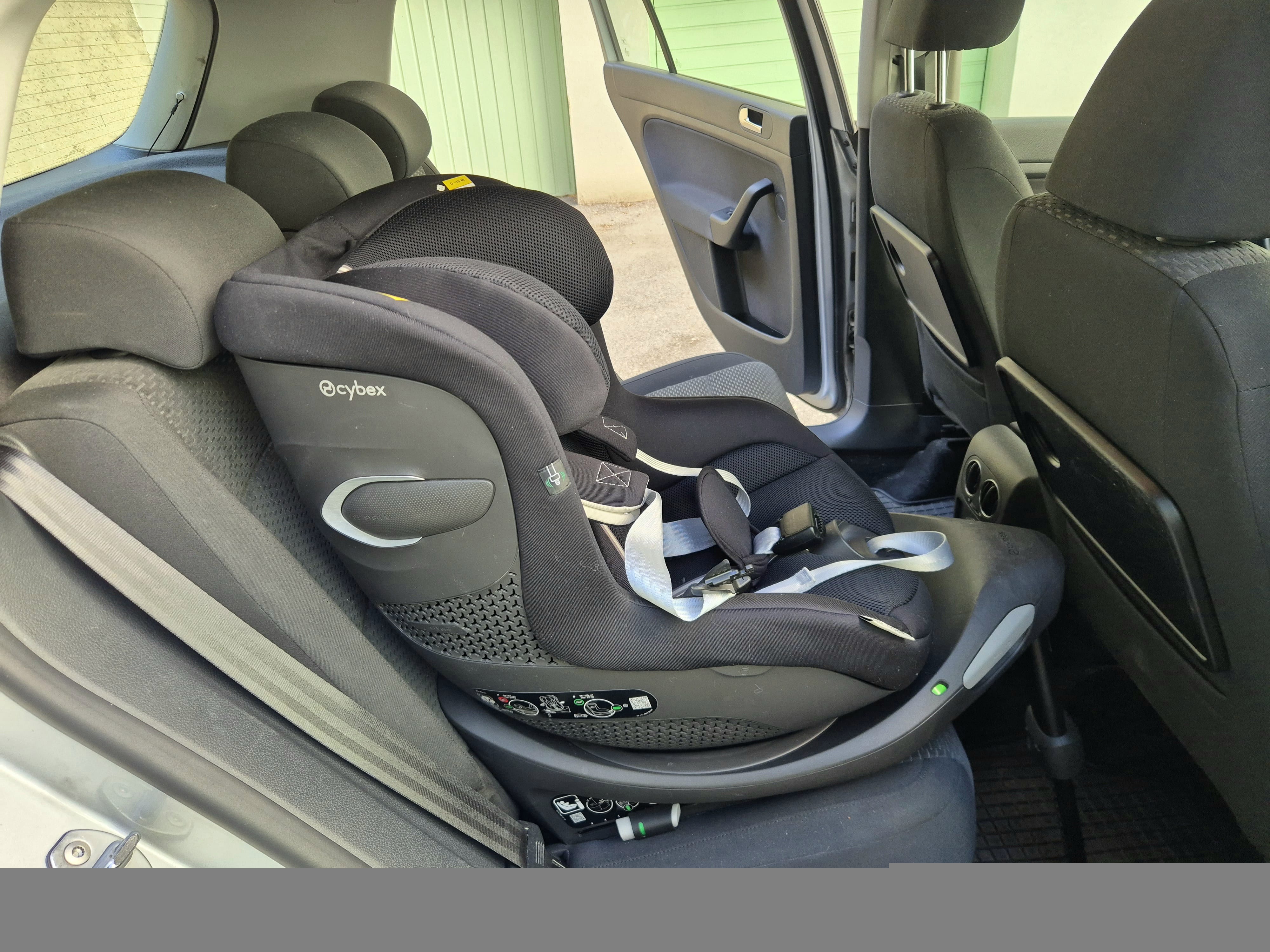 Volkswagen Golf Plus mit Autoradio