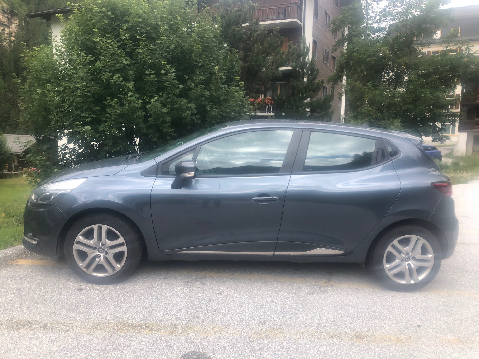 Renault Clio IV Zen avec GPS