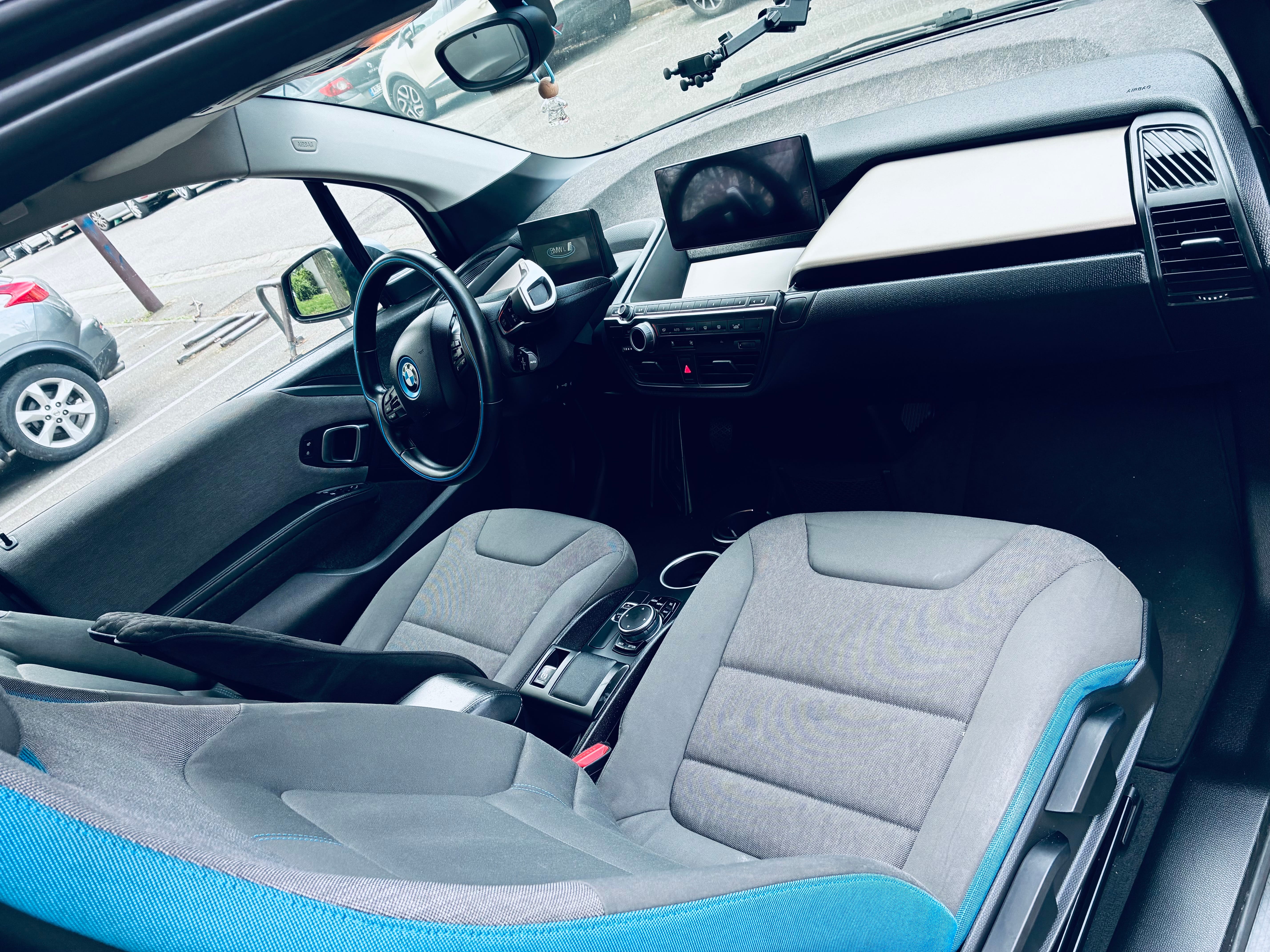 BMW Série 1 avec GPS