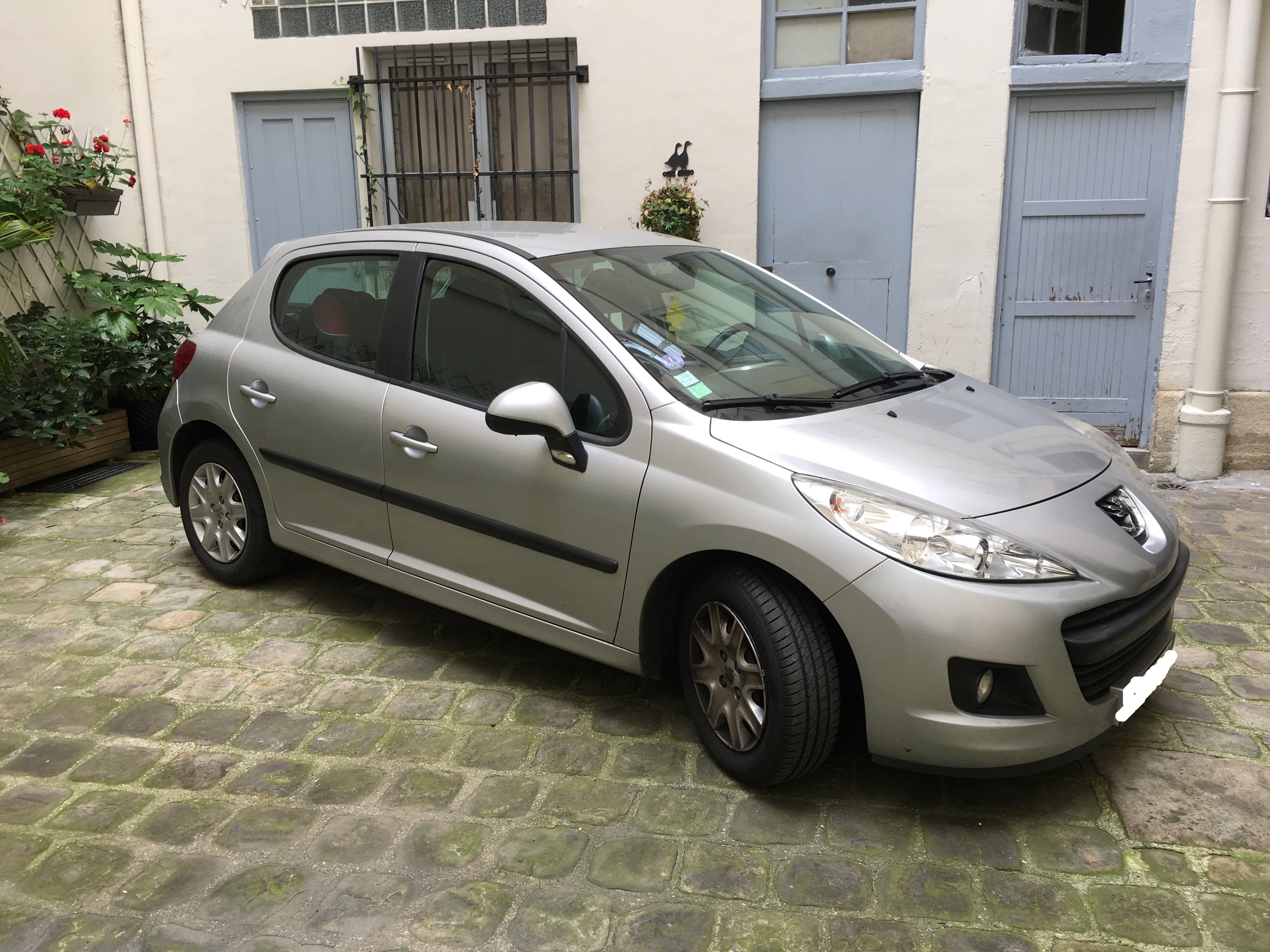 Peugeot 207, 2011, Essence 95