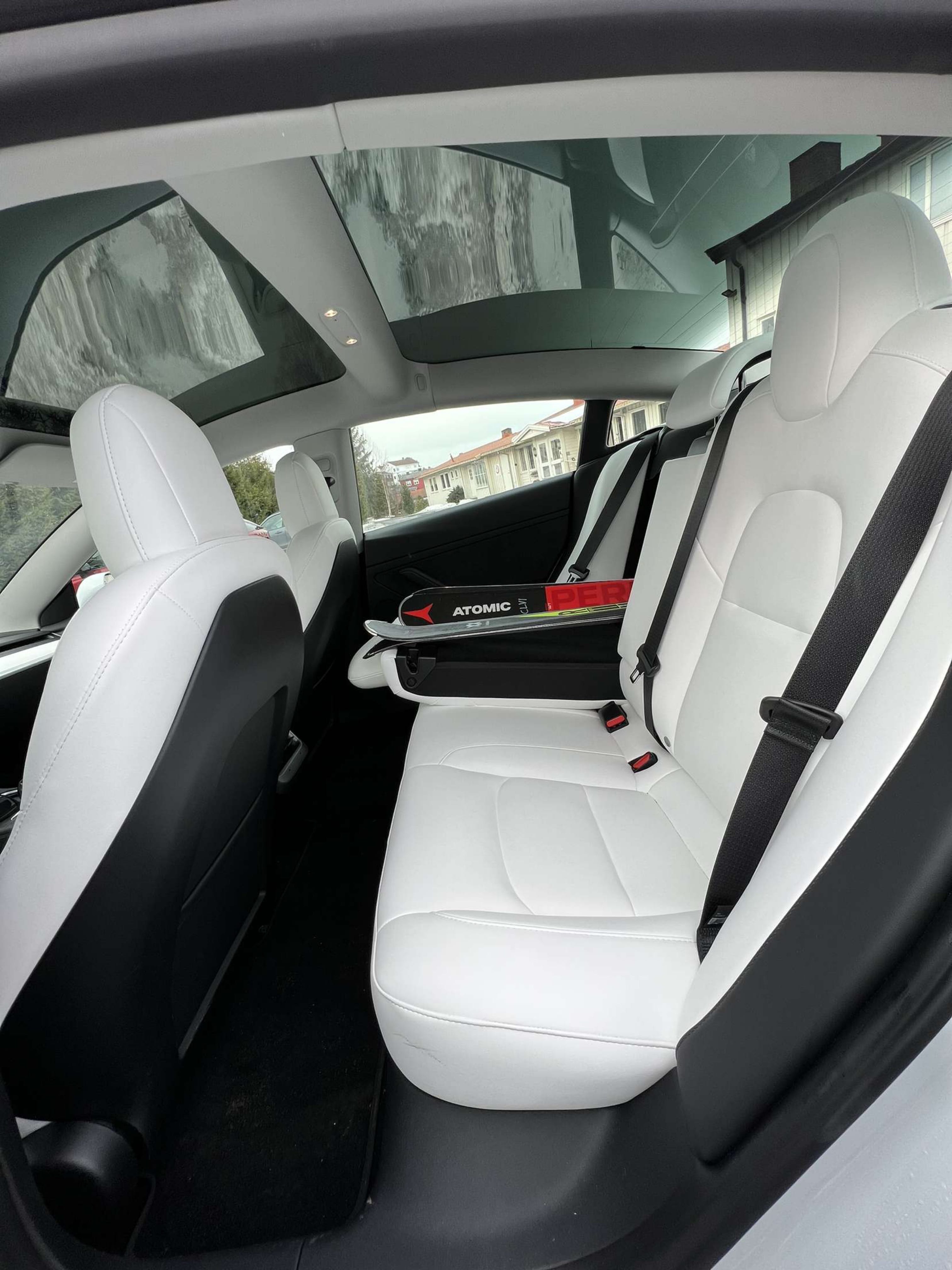 Tesla Model 3 med Bluetooth audio